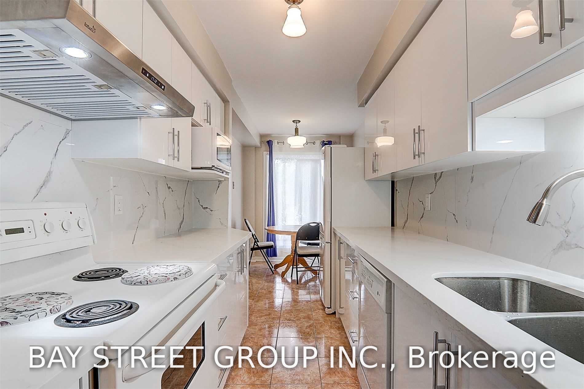 8 James Park Square, Toronto, ON M1V 2E6 photo 5