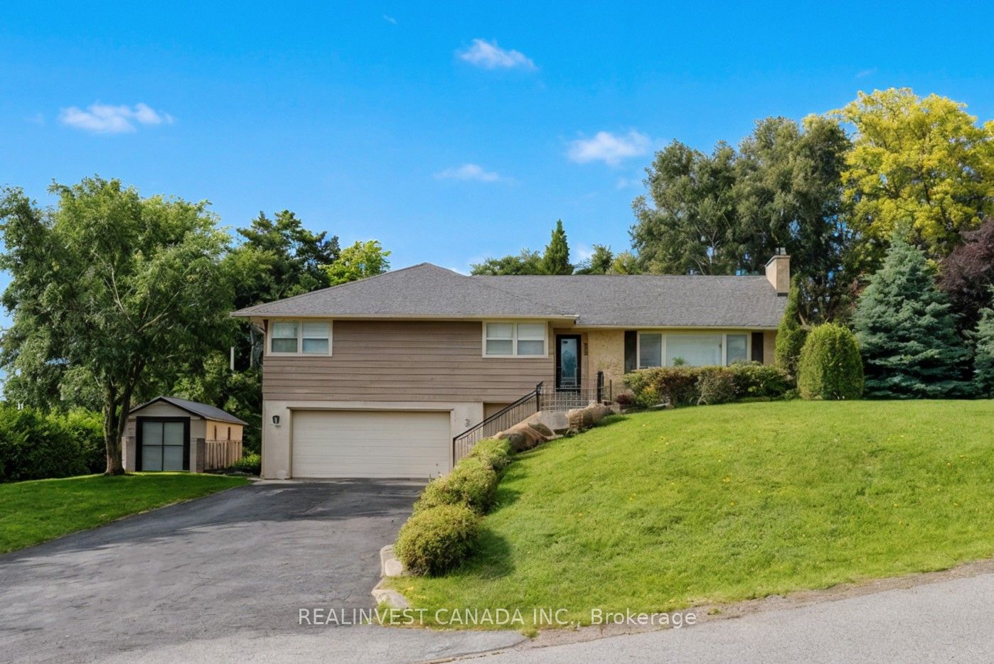 918 Pinecrest Road, Oshawa, ON L1K 2B2