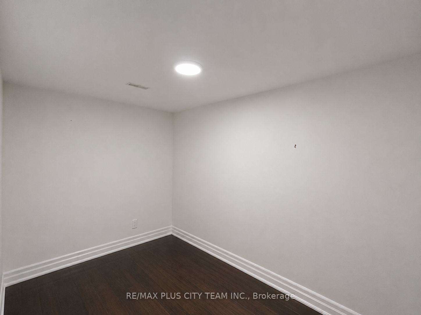 1027 Pape Avenue A, Toronto, ON M4K 3W1 photo 5
