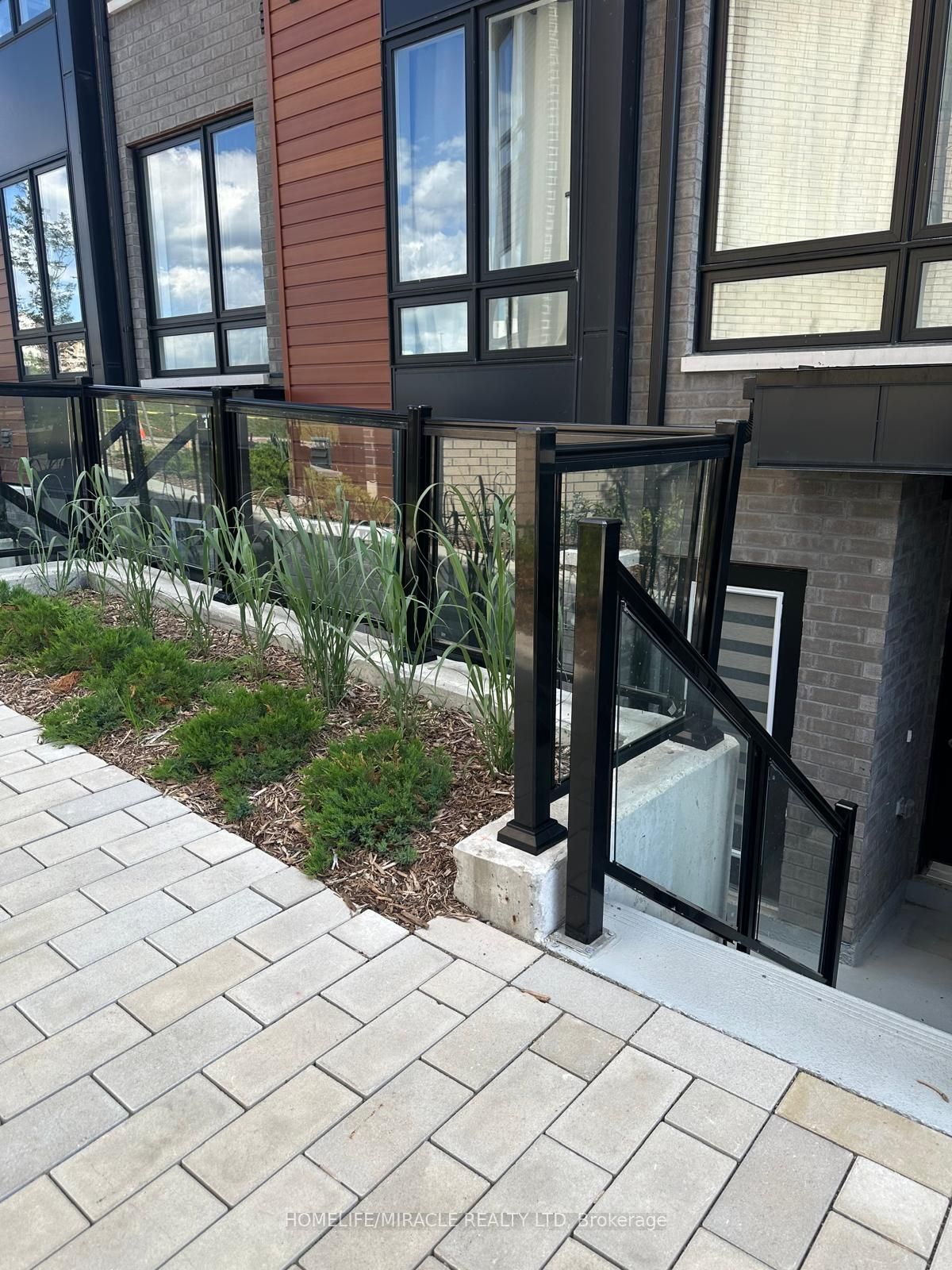 145 Tapscott Road 5, Toronto, ON M1B 1E7
