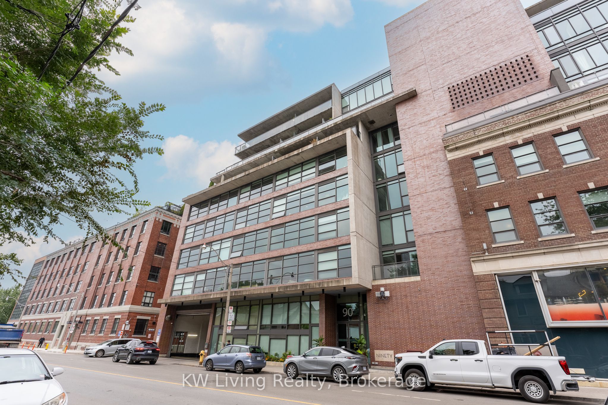 90 Broadview Avenue LW1, Toronto, ON M4M 0A7 photo 2