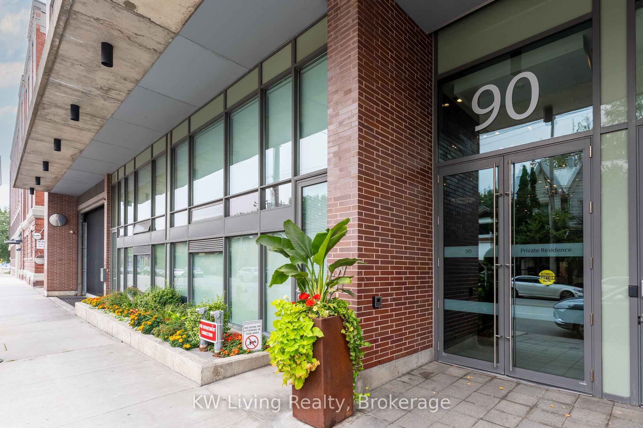 90 Broadview Avenue LW1, Toronto, ON M4M 0A7 photo 5