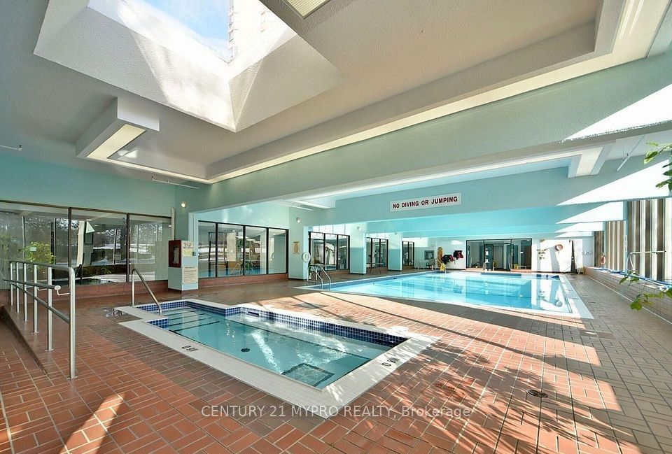 55 Bamburgh Circle 1004, Toronto, ON M1W 3V4 photo 2