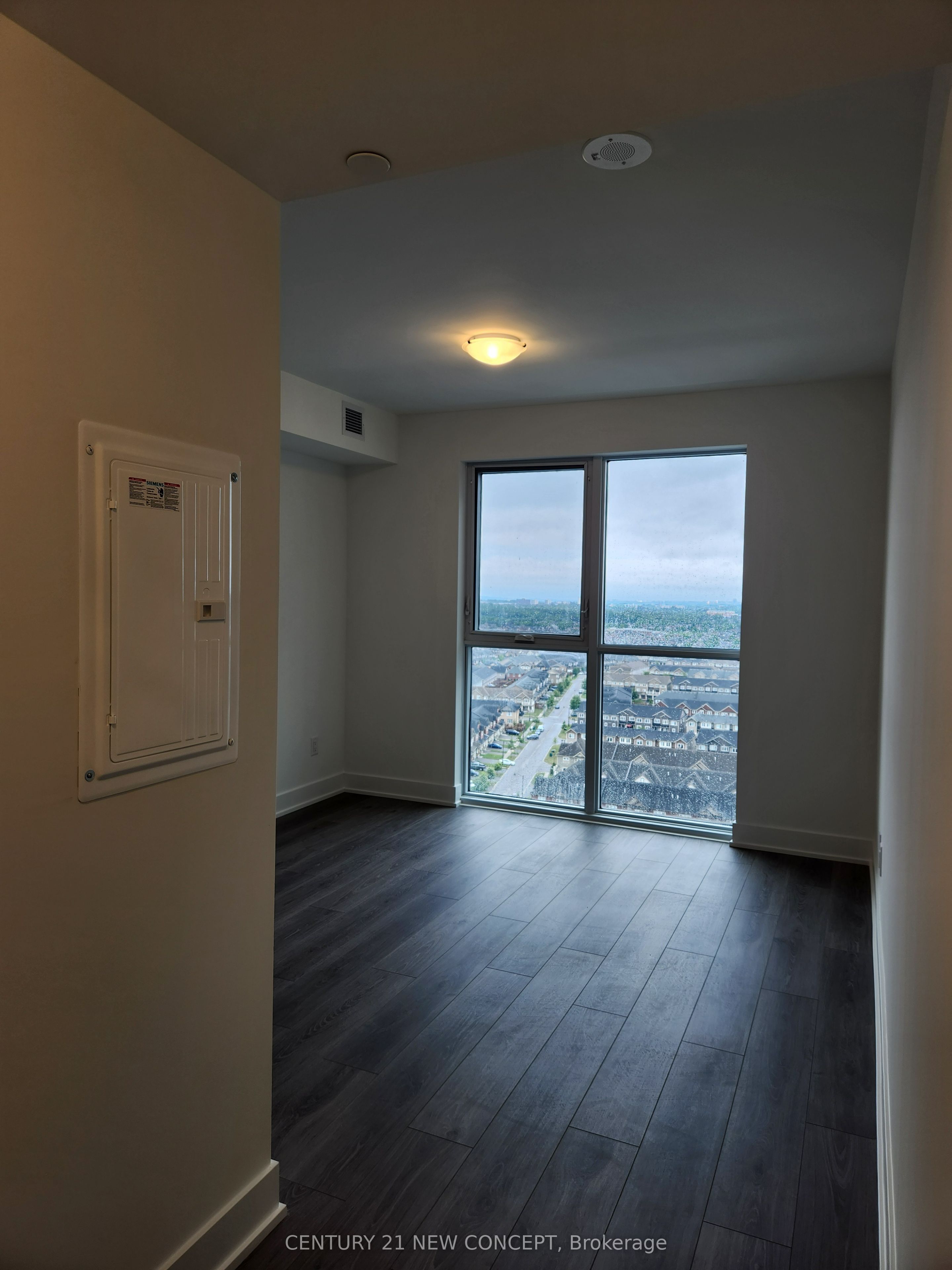 2545 Simcoe St. Street N 1824, Oshawa, ON L1L 0W3 photo 3