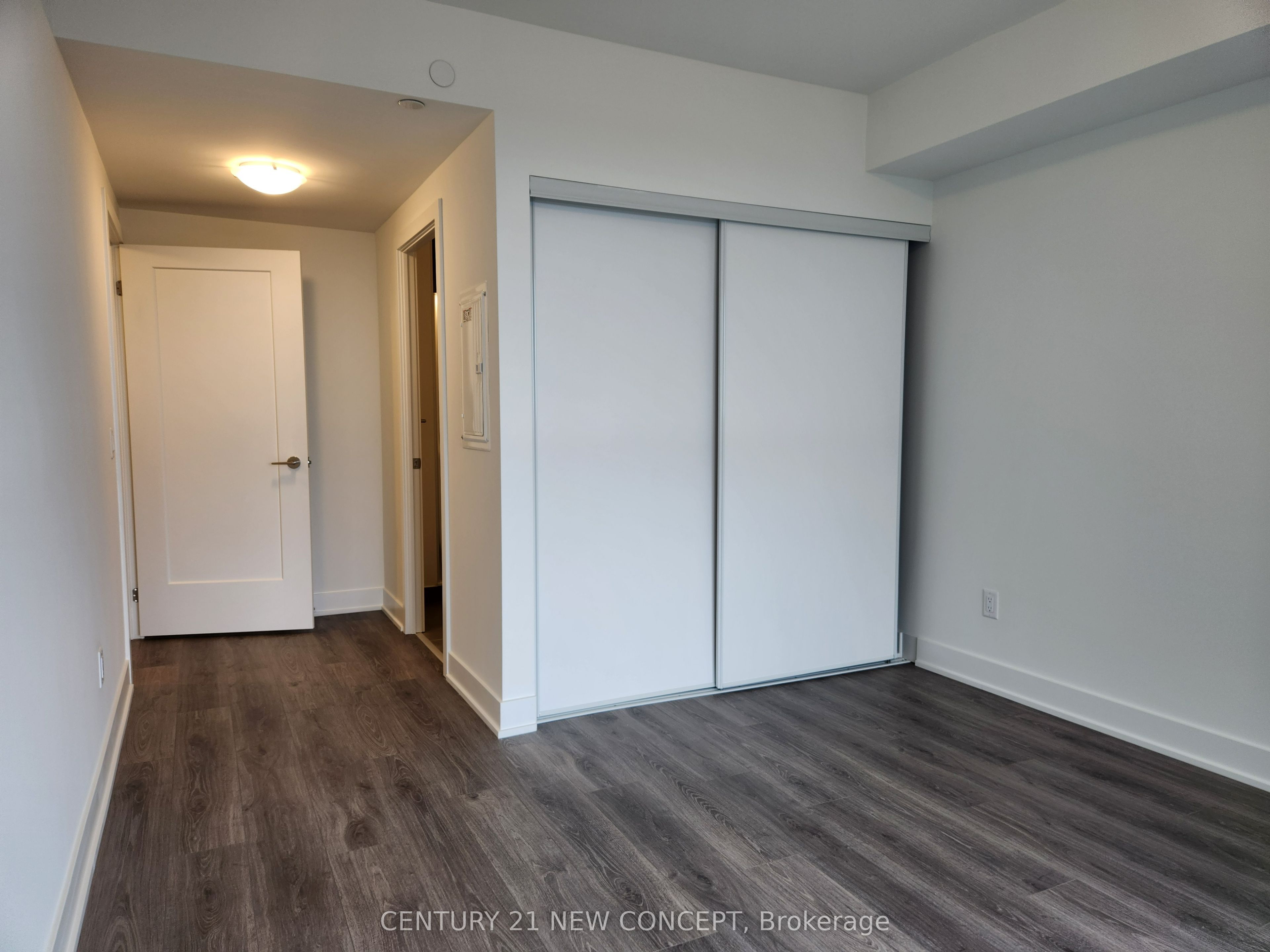 2545 Simcoe St. Street N 1824, Oshawa, ON L1L 0W3 photo 4