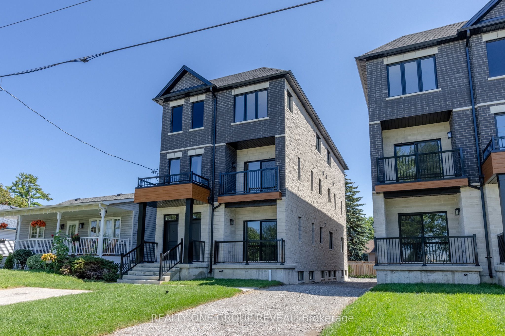 227 Grenfell Street Unit 3, Oshawa, ON L1J 4W3 photo 3