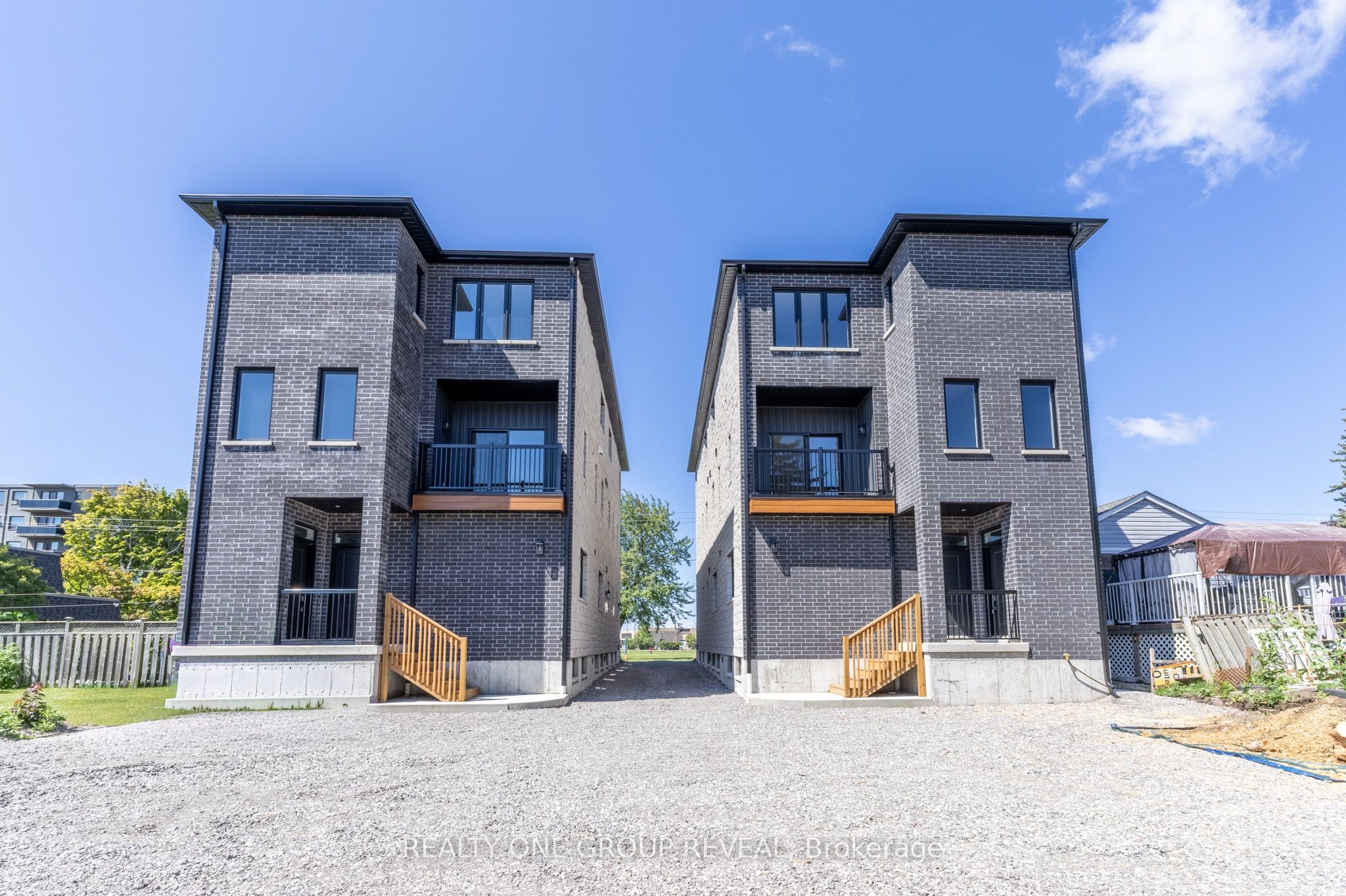 227 Grenfell Street Unit 1, Oshawa, ON L1J 4W3 photo 4