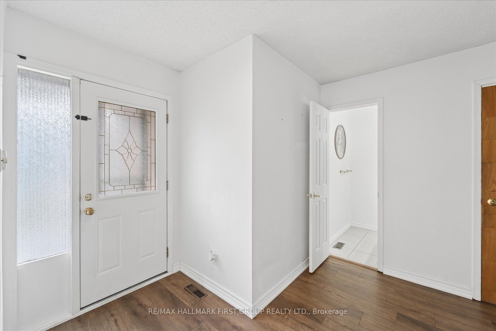 747 Stonepath Circle, Pickering, ON L1V 3S9 photo 4