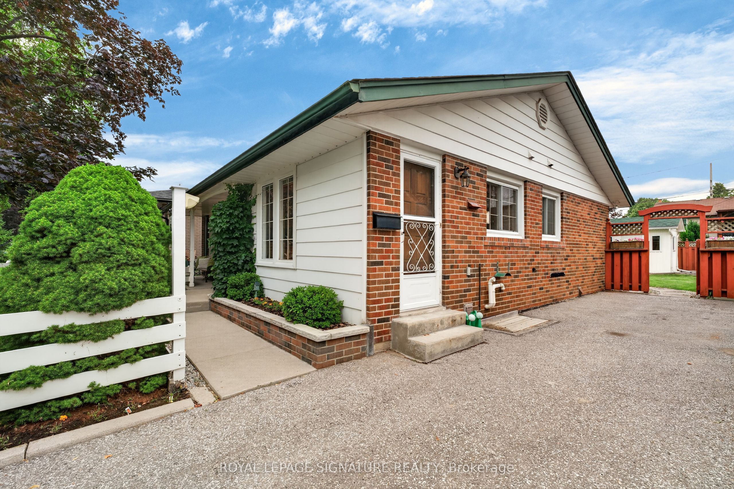 150 Clements Road E, Ajax, ON L1S 1L7 photo 3