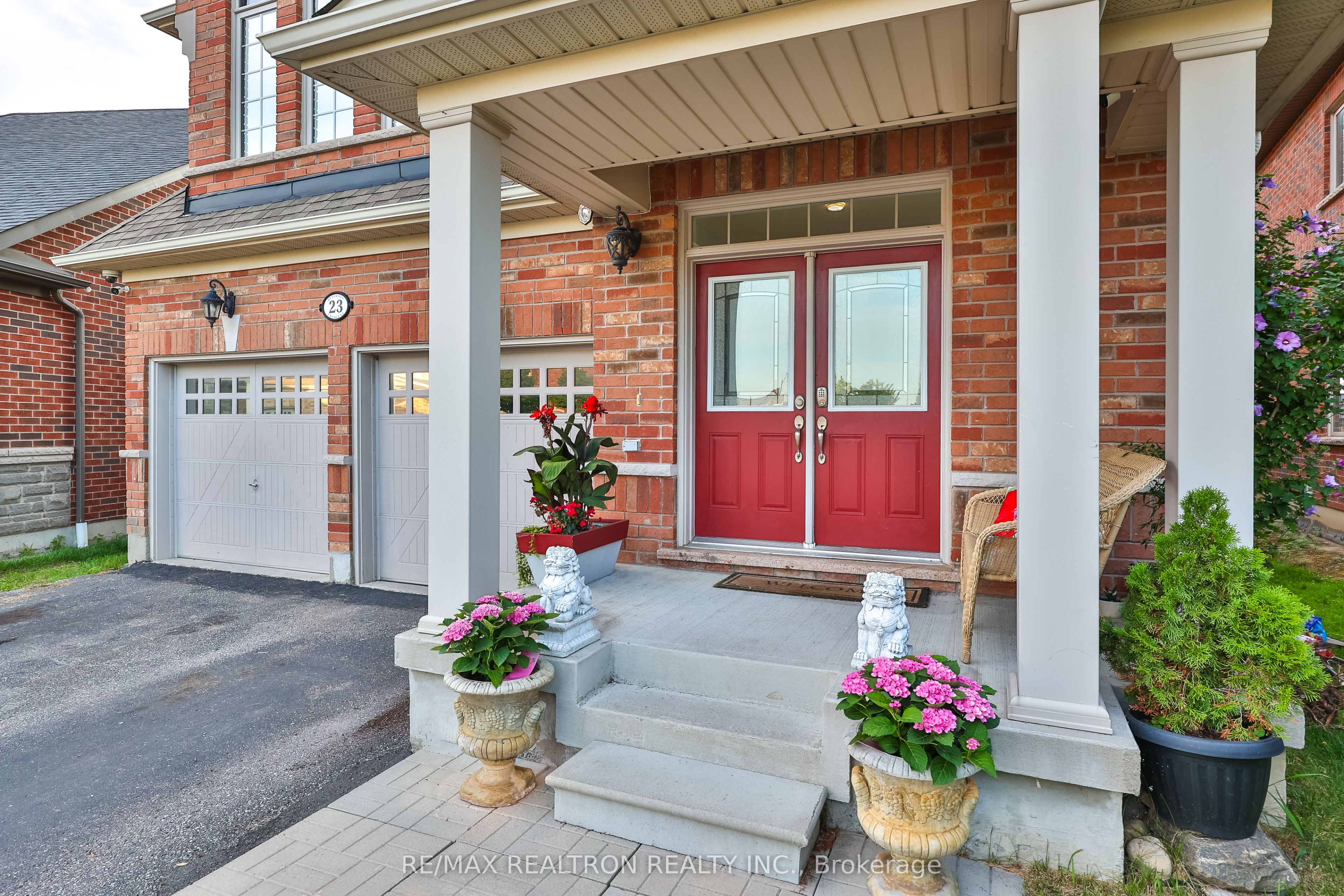 23 Beverton Crescent, Ajax, ON L1T 0L8 photo 2