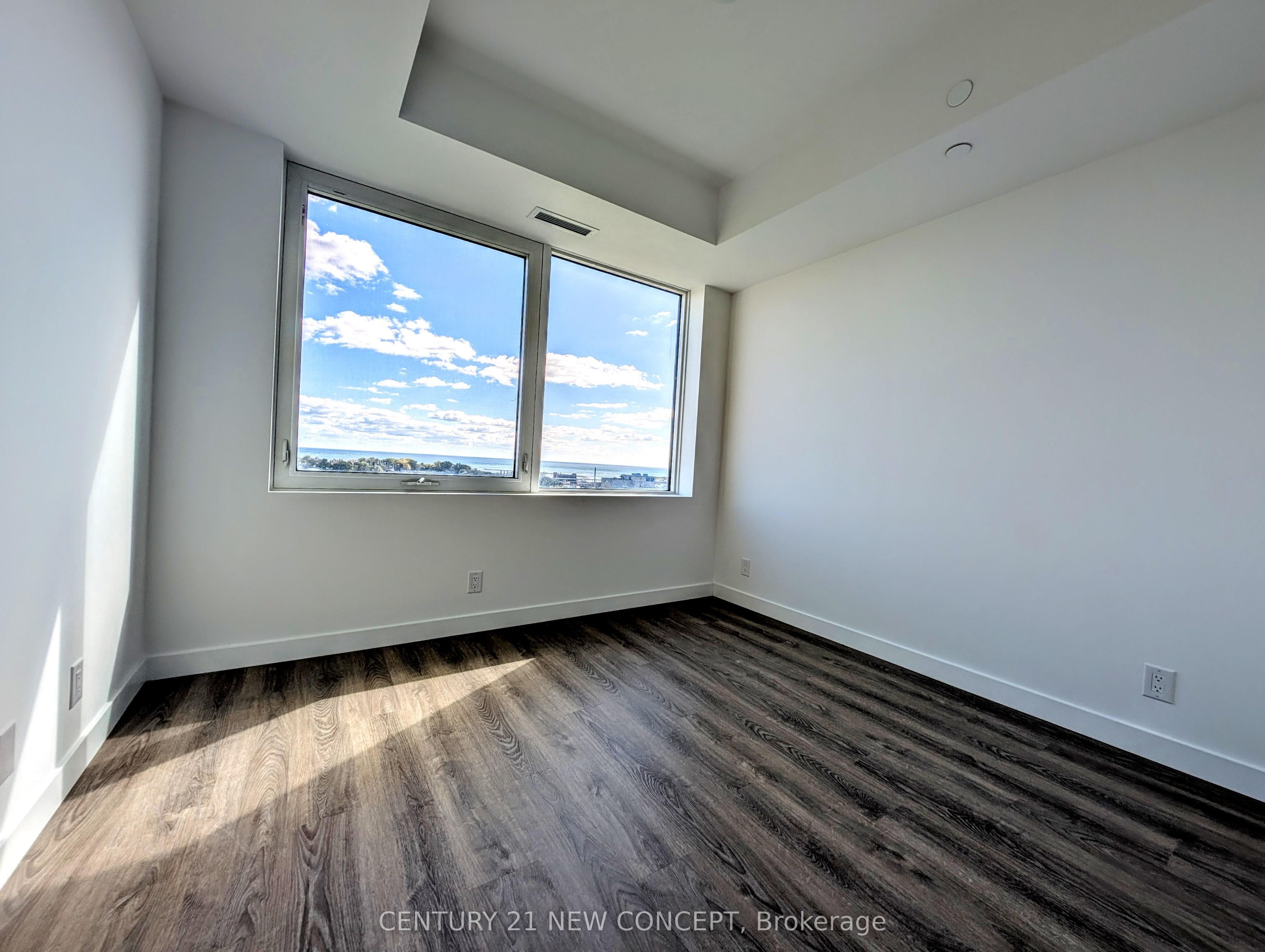 1050 Eastern Avenue 1205, Toronto, ON M4L 0B7 photo 2
