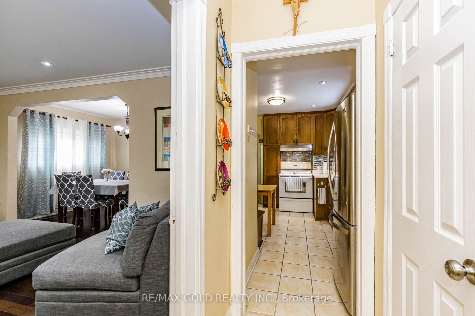 23 Rensburg Drive, Toronto, ON M1K 3A2 photo 5