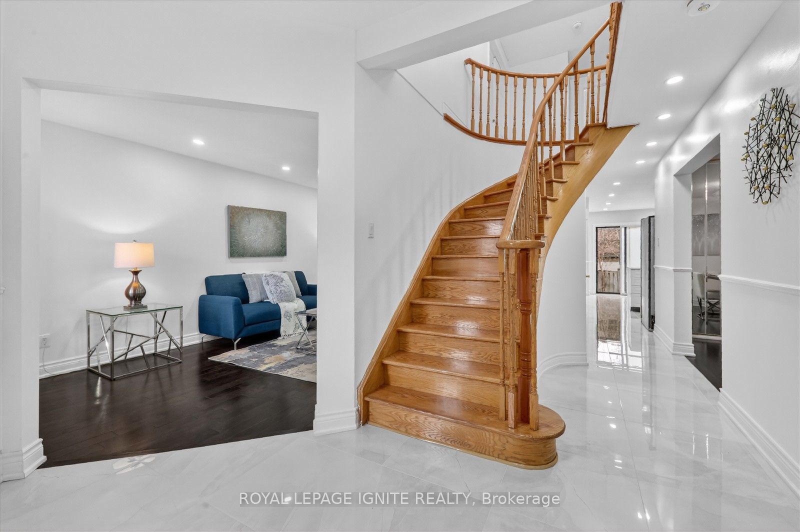 205 Hupfield Trail, Toronto, ON M1B 4N9 photo 4