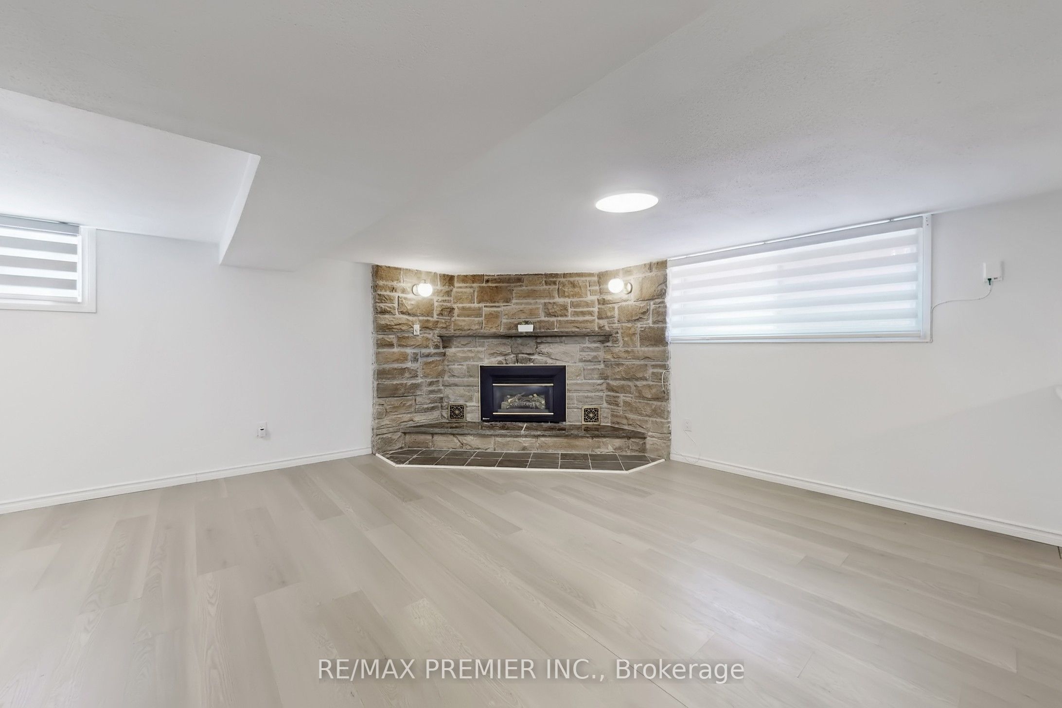 47 Amsterdam Avenue Basement, Toronto, ON M4B 2B9 photo 4