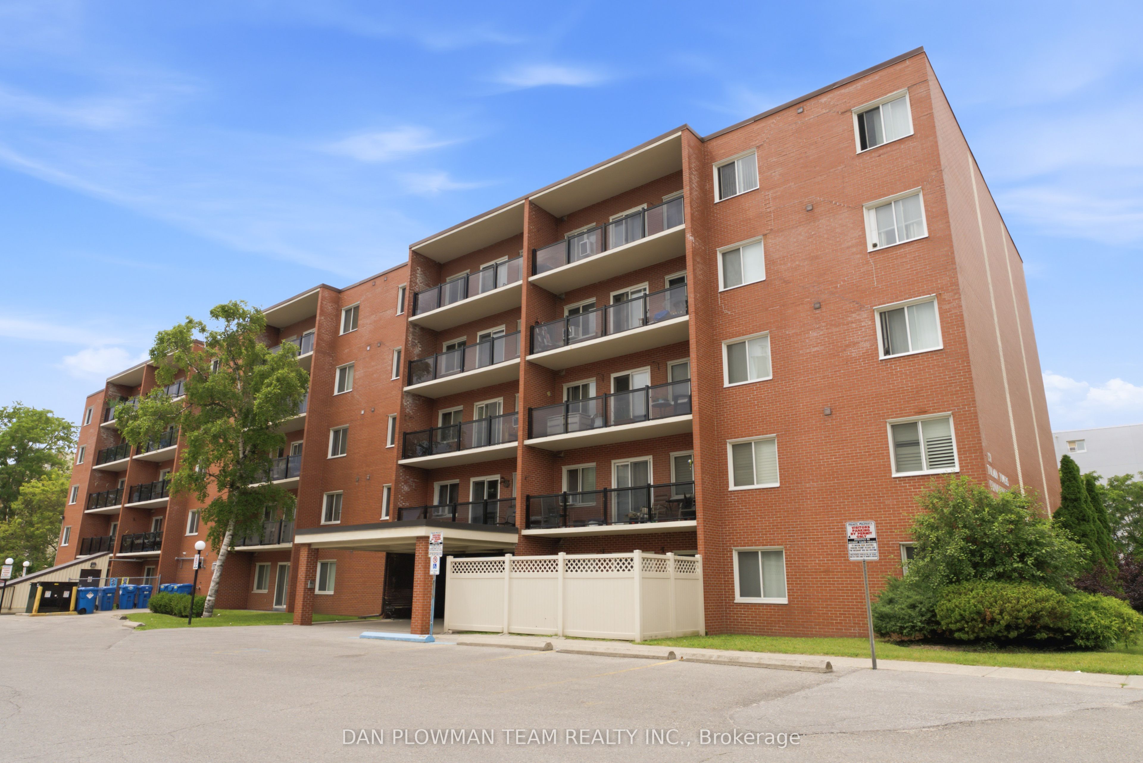131 Taunton Road E 204, Oshawa, ON L1G 3T8