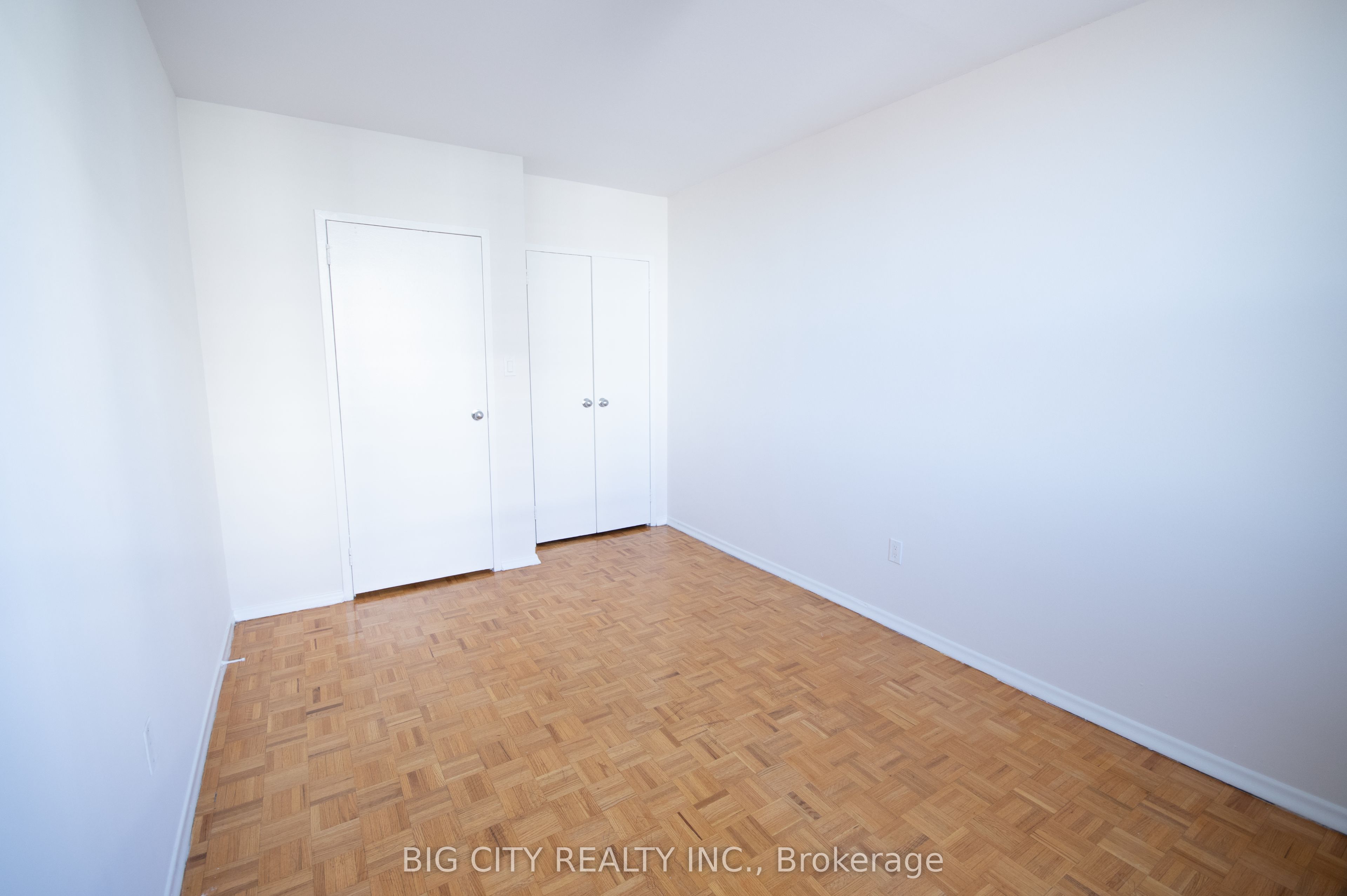 70 Cambridge Avenue 22, Toronto, ON M4K 2L5 photo 4