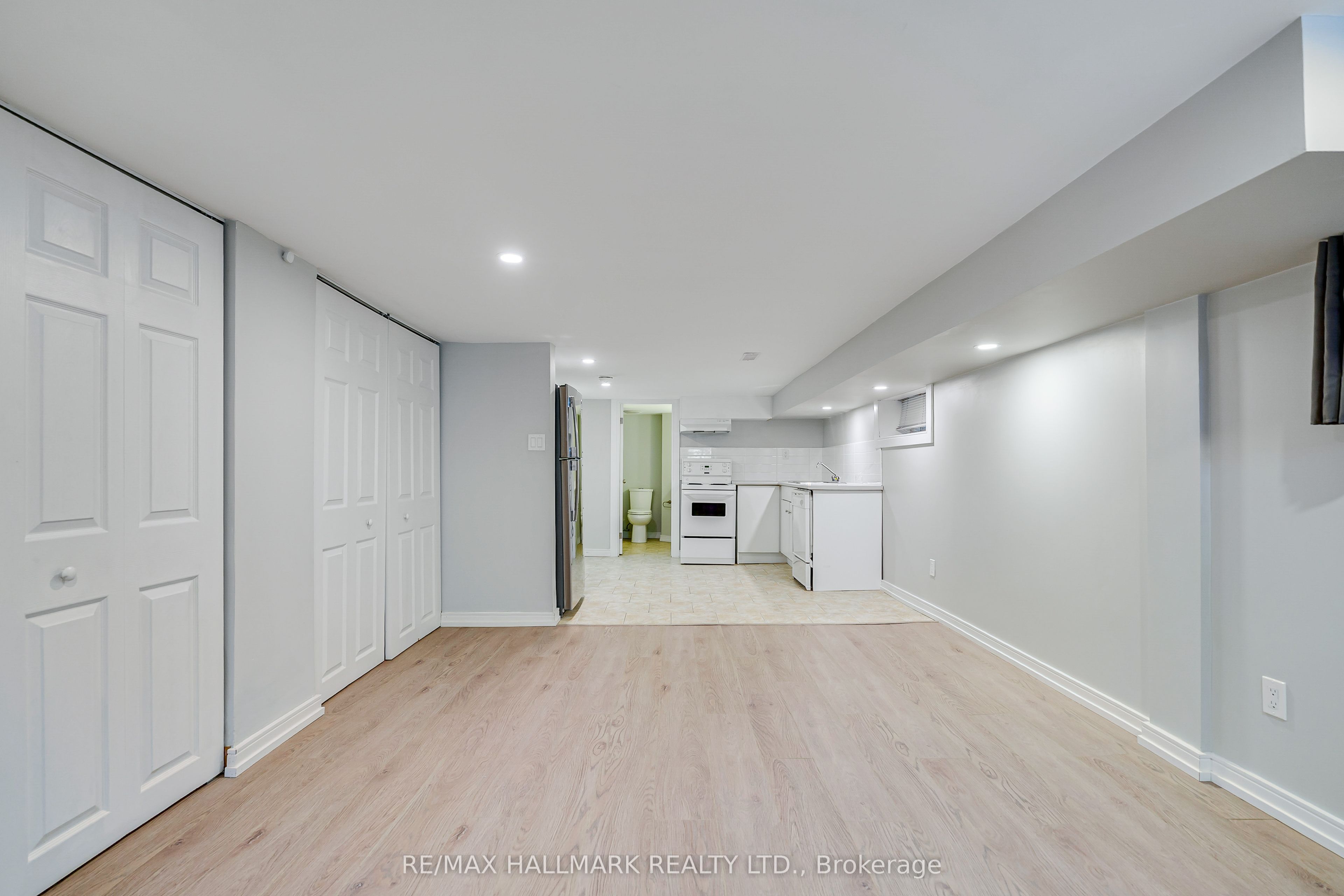 115 Rainsford Road Lower, Toronto, ON M4L 3N8 photo 4