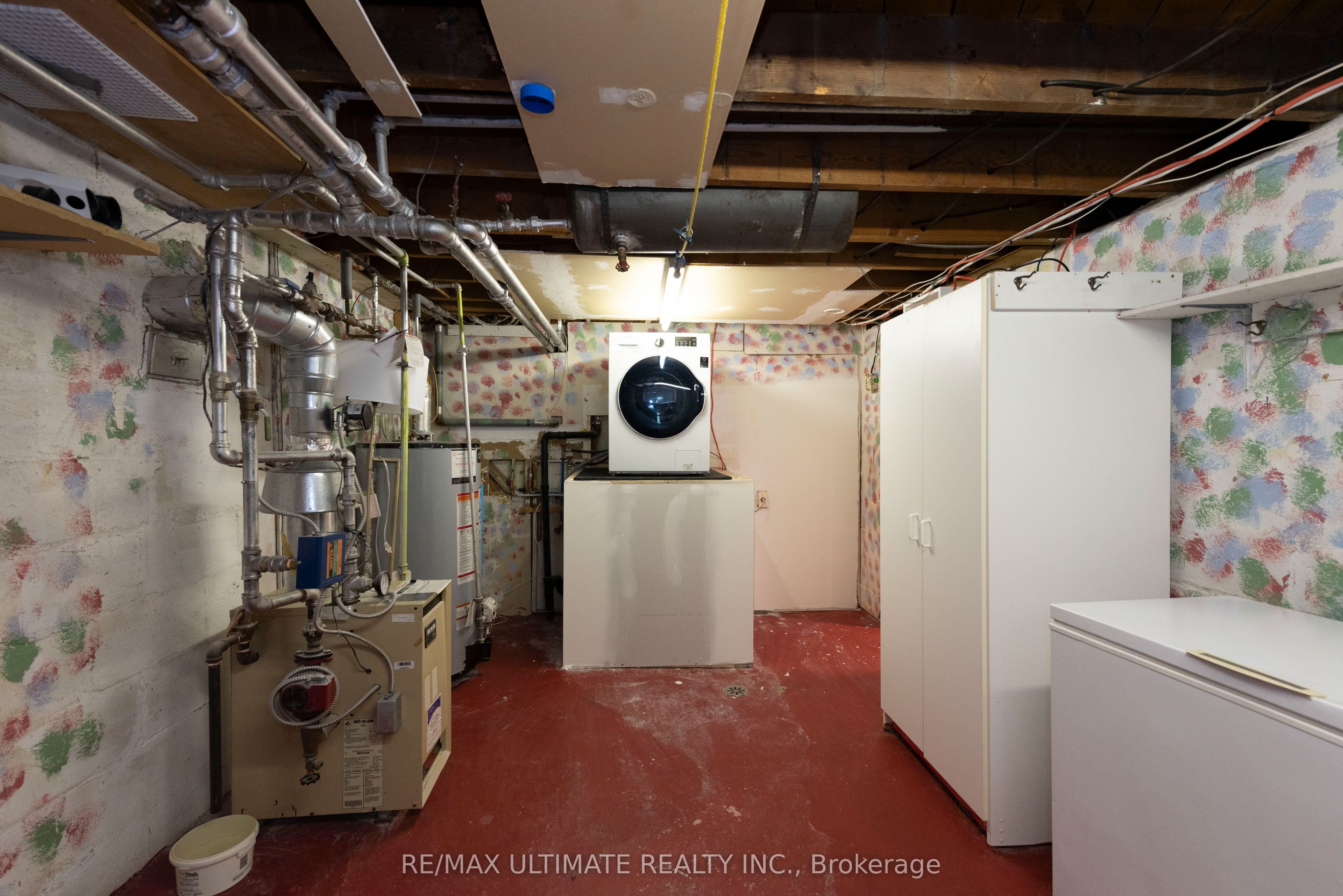 7 Joanith Lower Drive, Toronto, ON M4B 1S6 photo 4