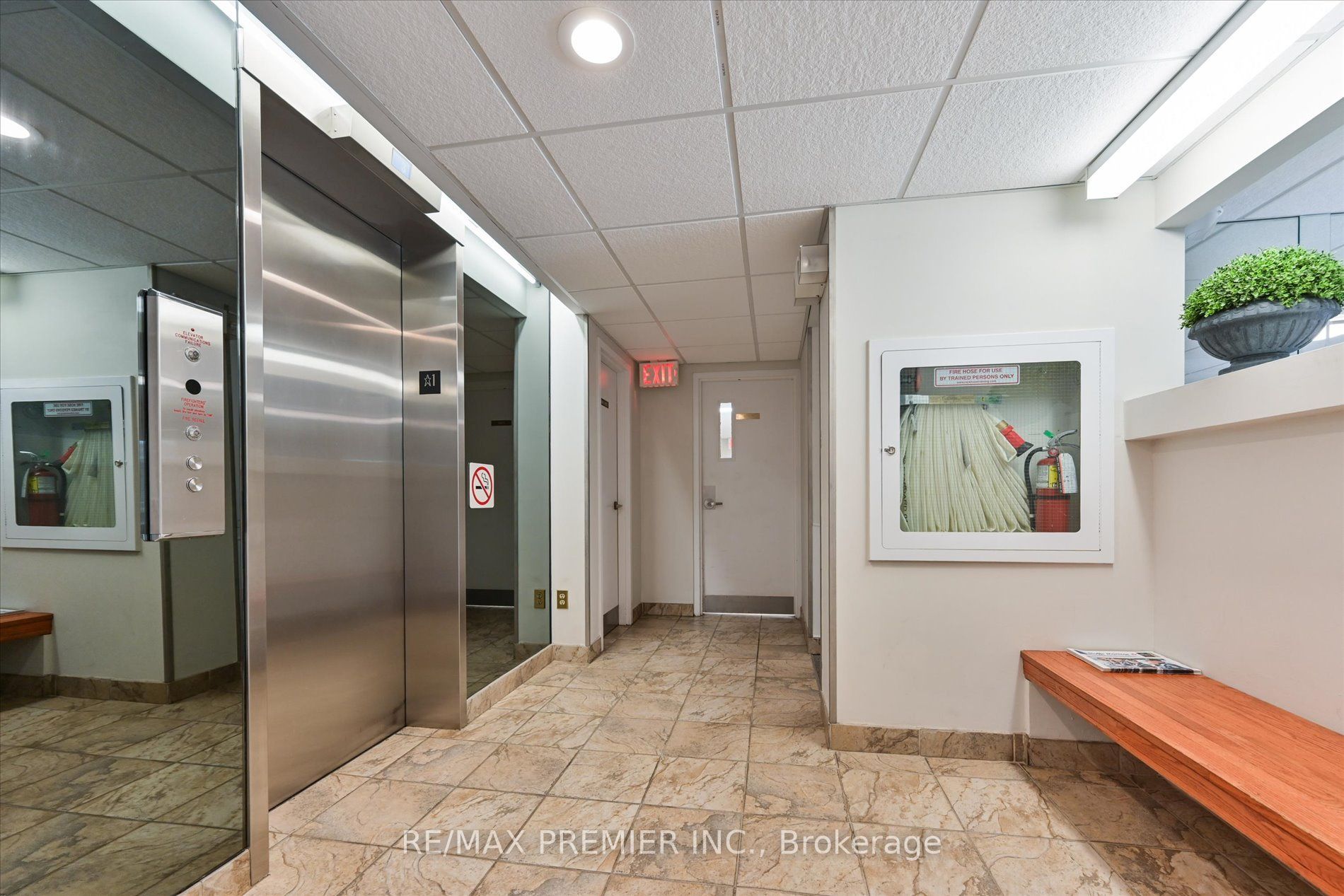 3734 St Clair Avenue E 403, Toronto, ON M1M 1T7 photo 4
