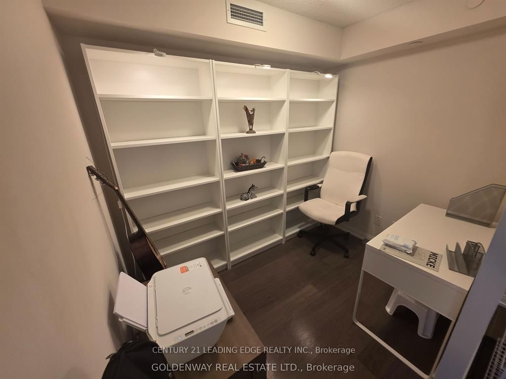 255 Village Green Square 1401, Toronto, ON M1S 0L7 photo 4