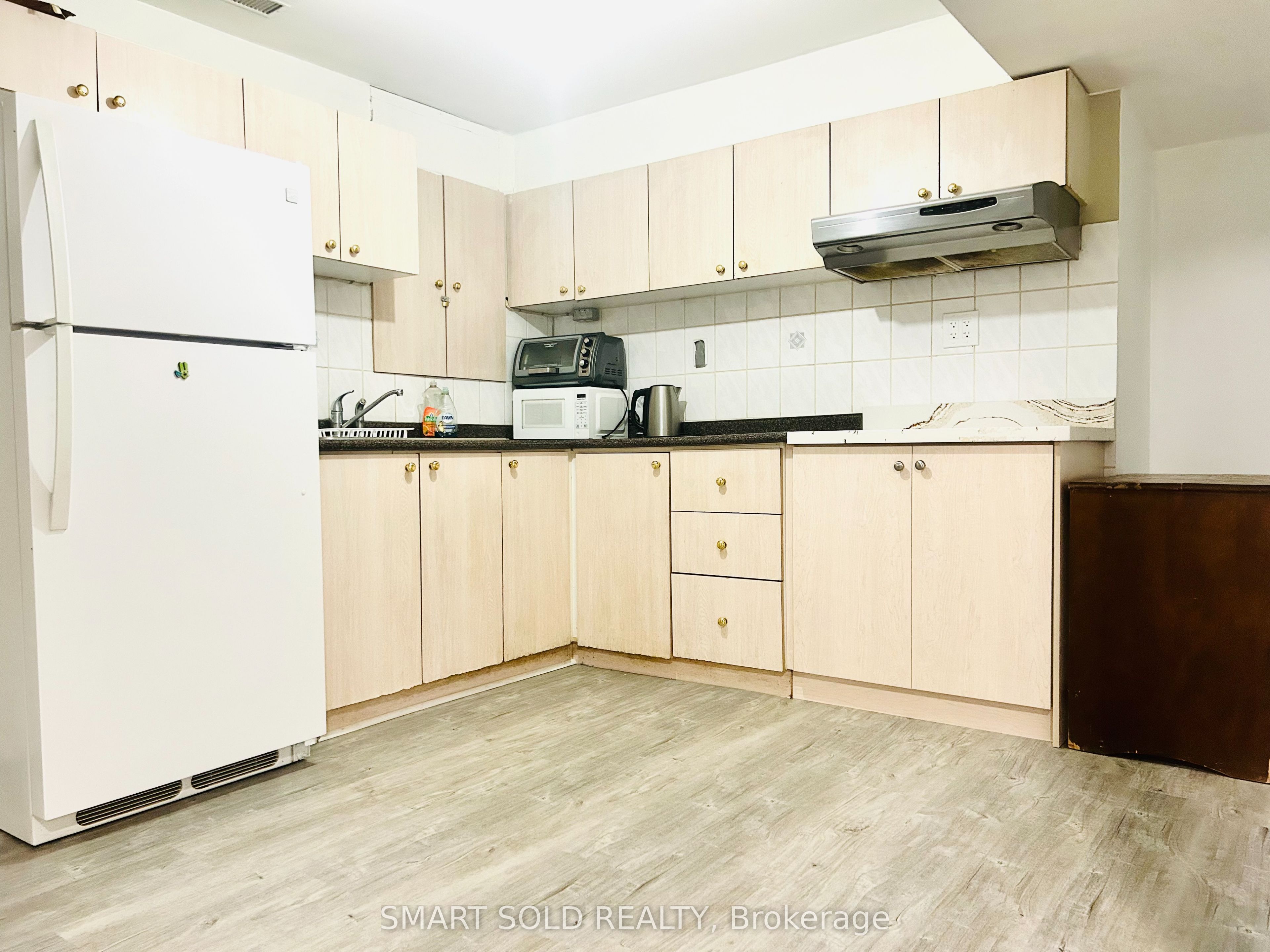 38 challenger Court, Toronto, ON M1C 4Z4 photo 2