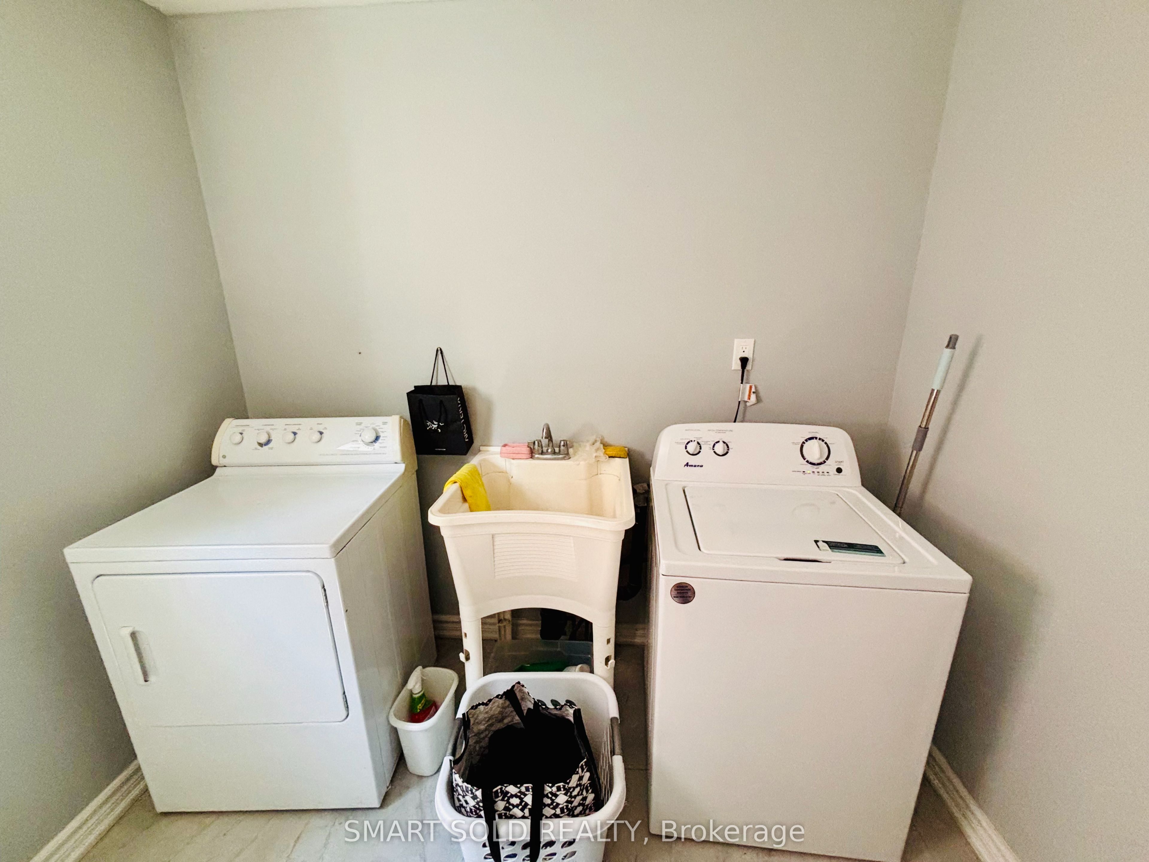 38 challenger Court, Toronto, ON M1C 4Z4 photo 4