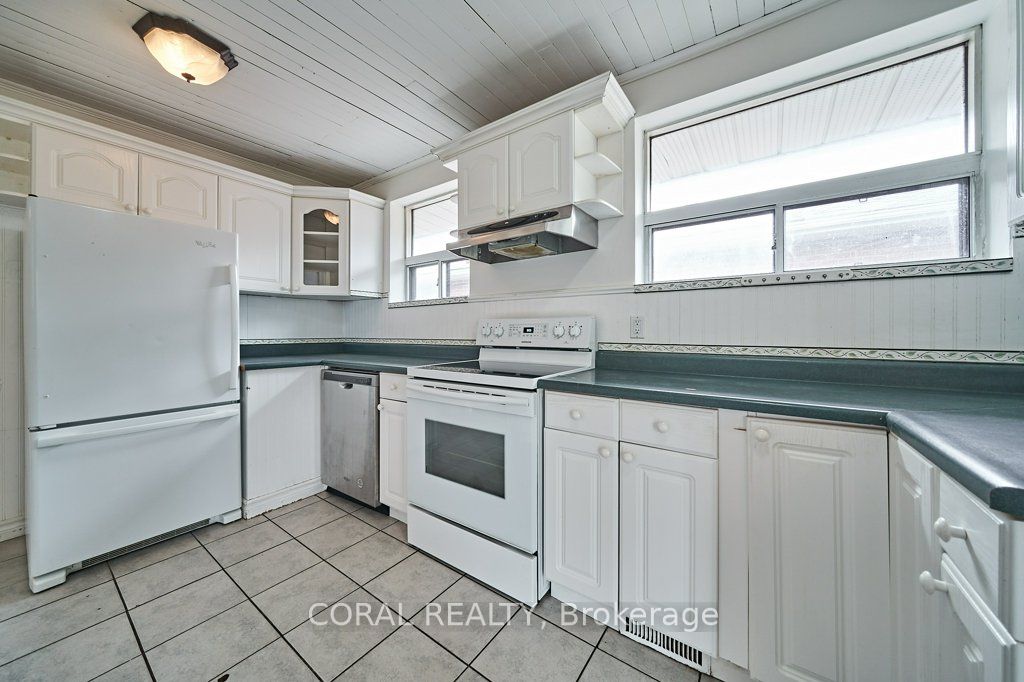 213 Cabot Street, Oshawa, ON L1J 5S2 photo 4