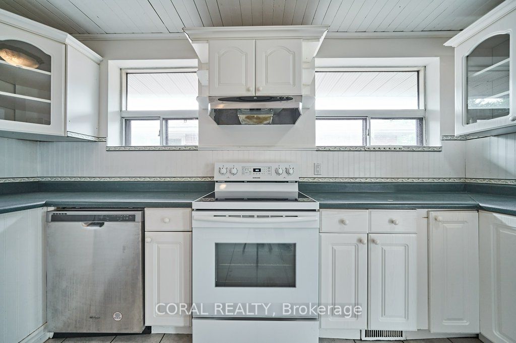 213 Cabot Street, Oshawa, ON L1J 5S2 photo 5