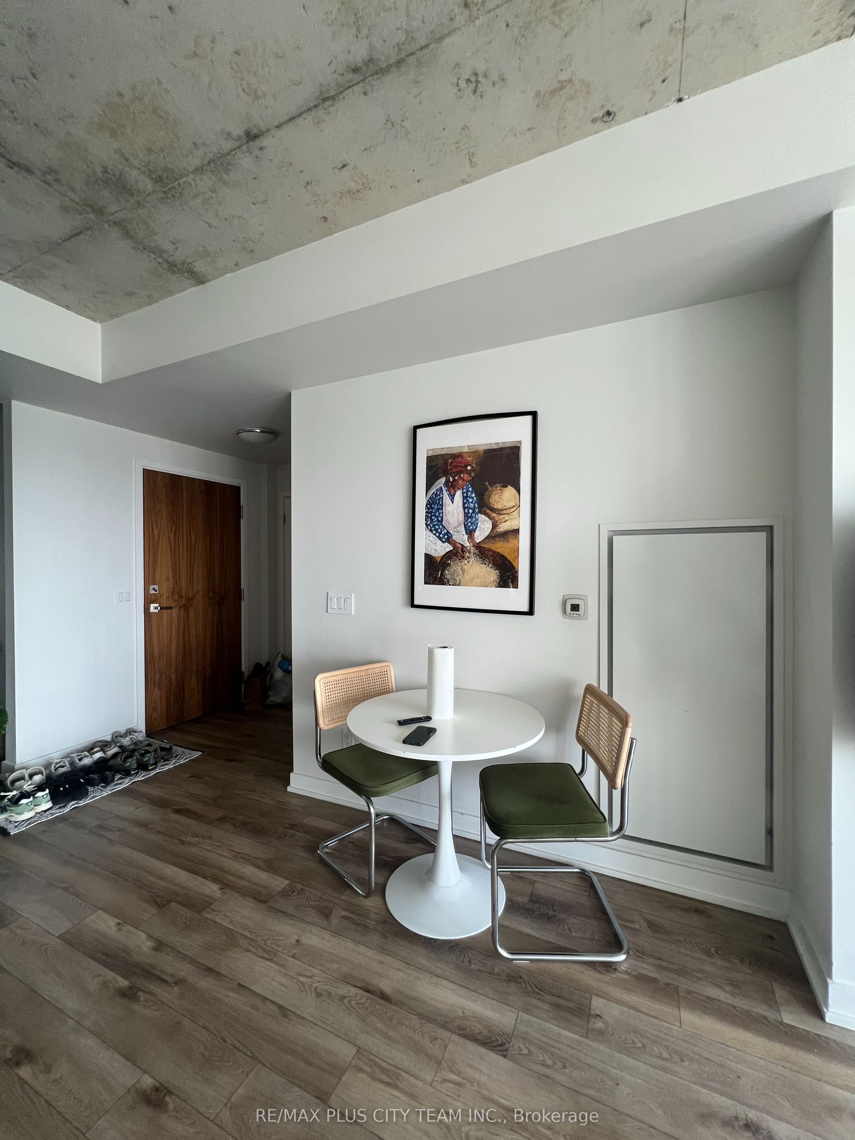 15 Baseball Place 1405, Toronto, ON M4M 0E6 photo 3