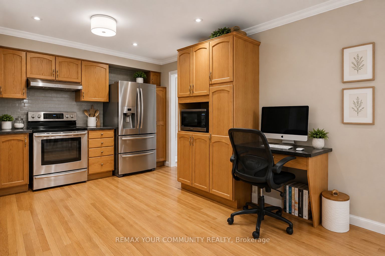81 Garden Street, Whitby, ON L1N 9E7 photo 2