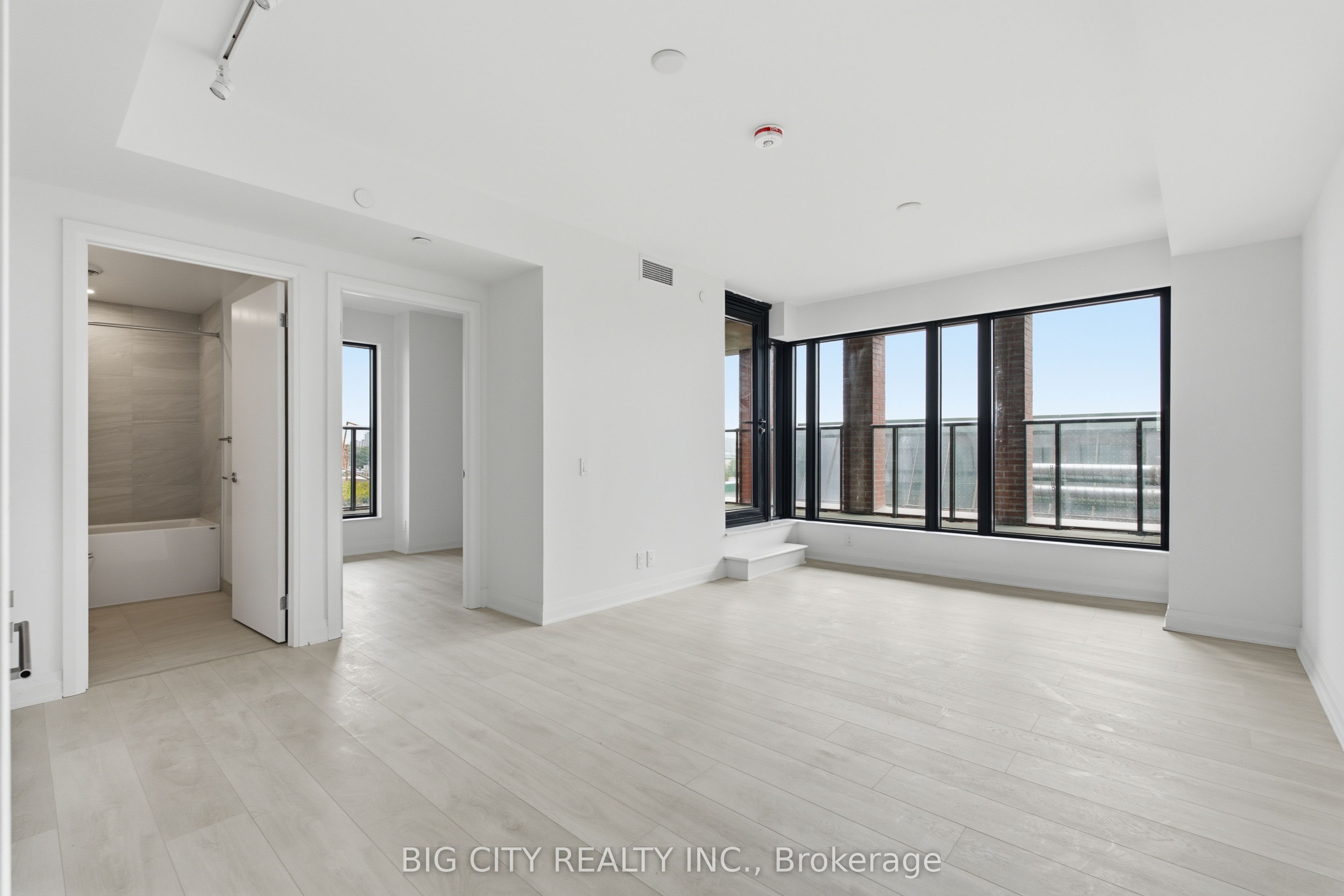 25 Frederick Todd Way 310, Toronto, ON M4G 0C6 photo 5