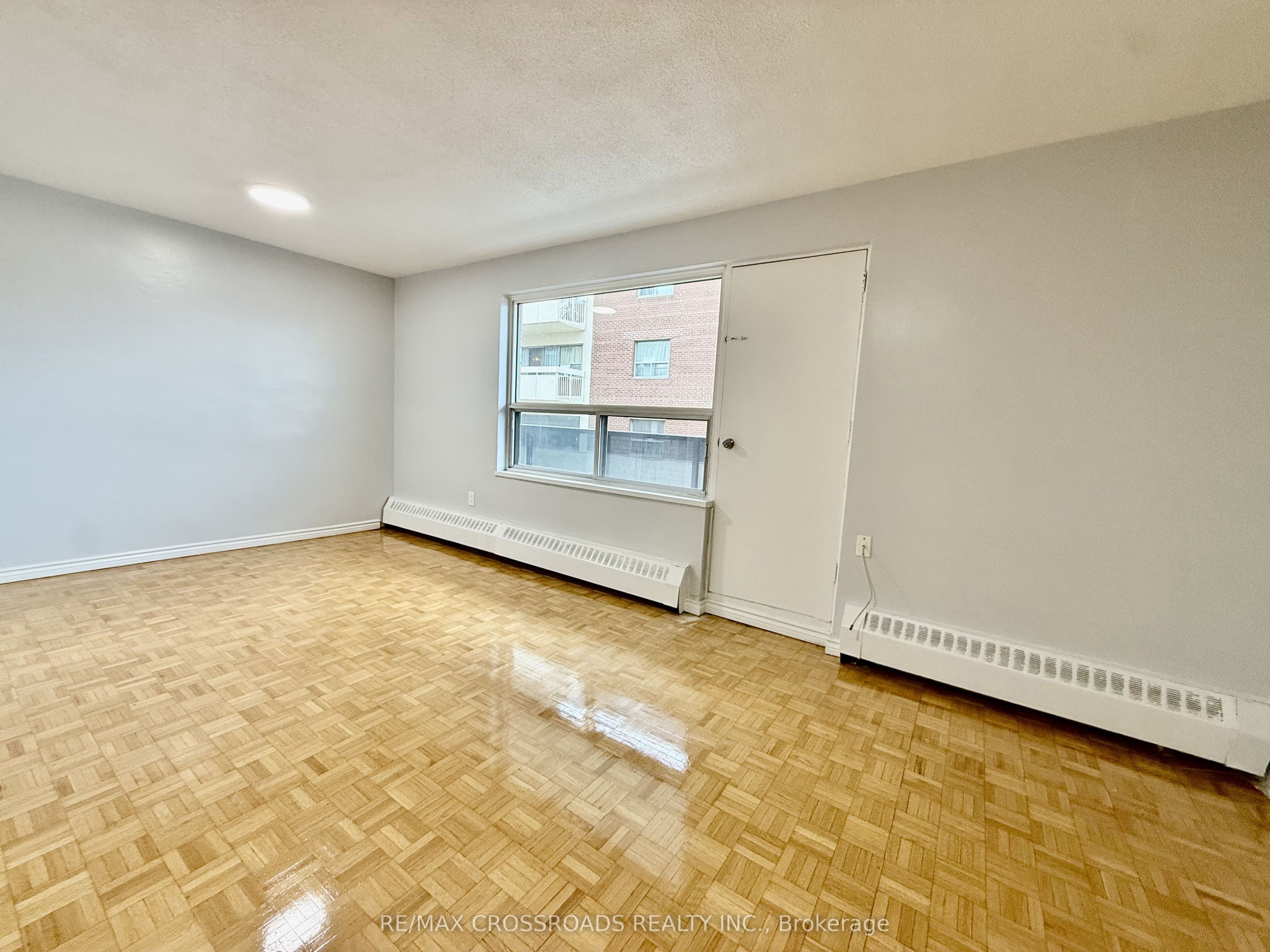 1181 Ellesmere Road 205, Toronto, ON M1P 2X6 photo 2
