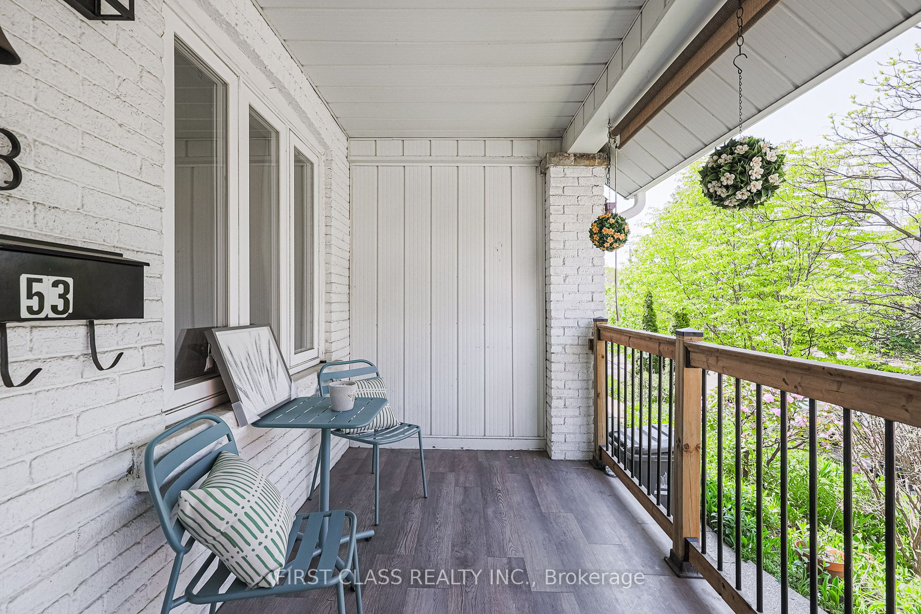 53 Aldridge Avenue, Toronto, ON M4C 3W3 photo 4