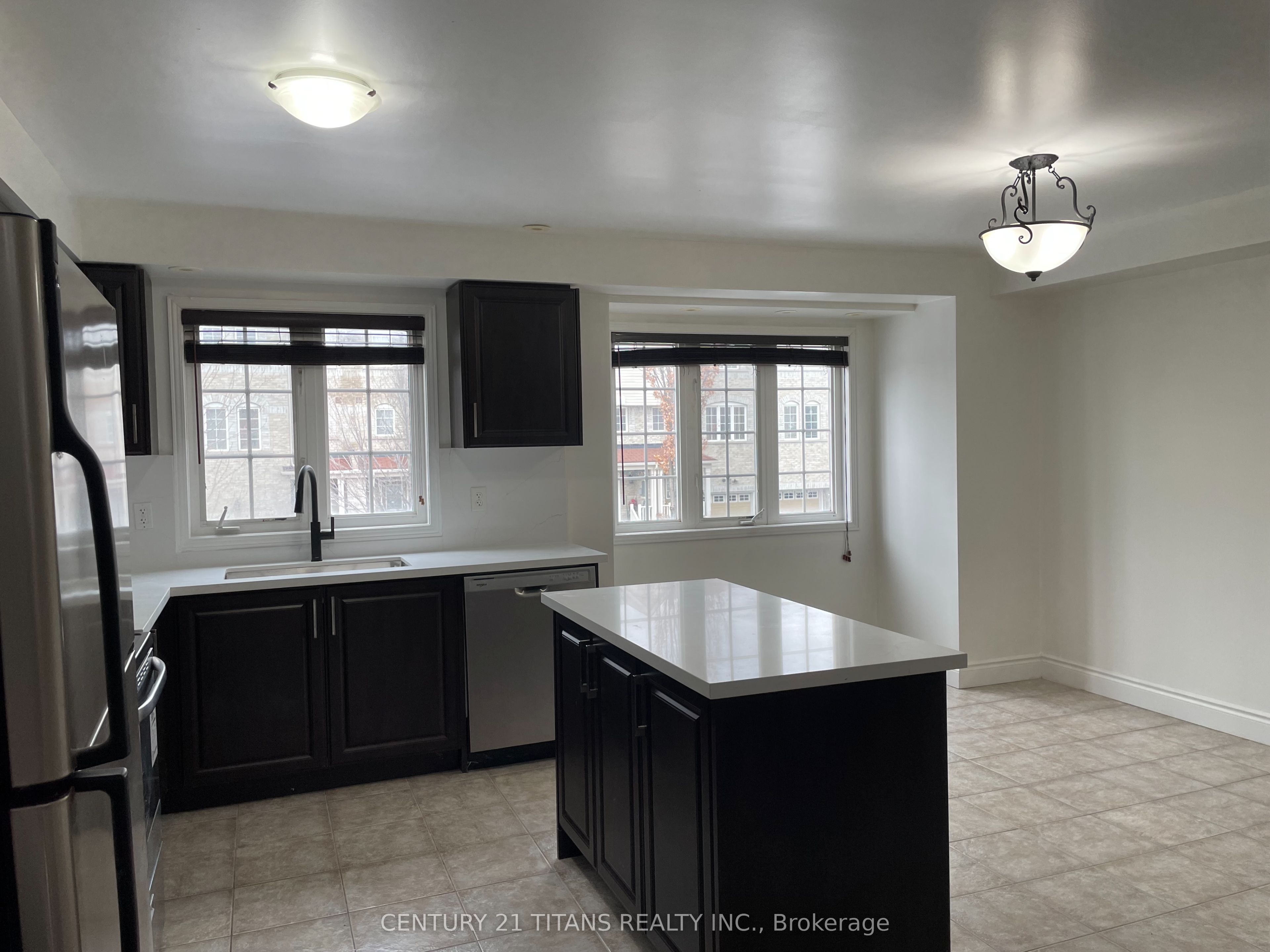 11 Etienne Street Upper, Toronto, ON M1L 0A2 photo 4
