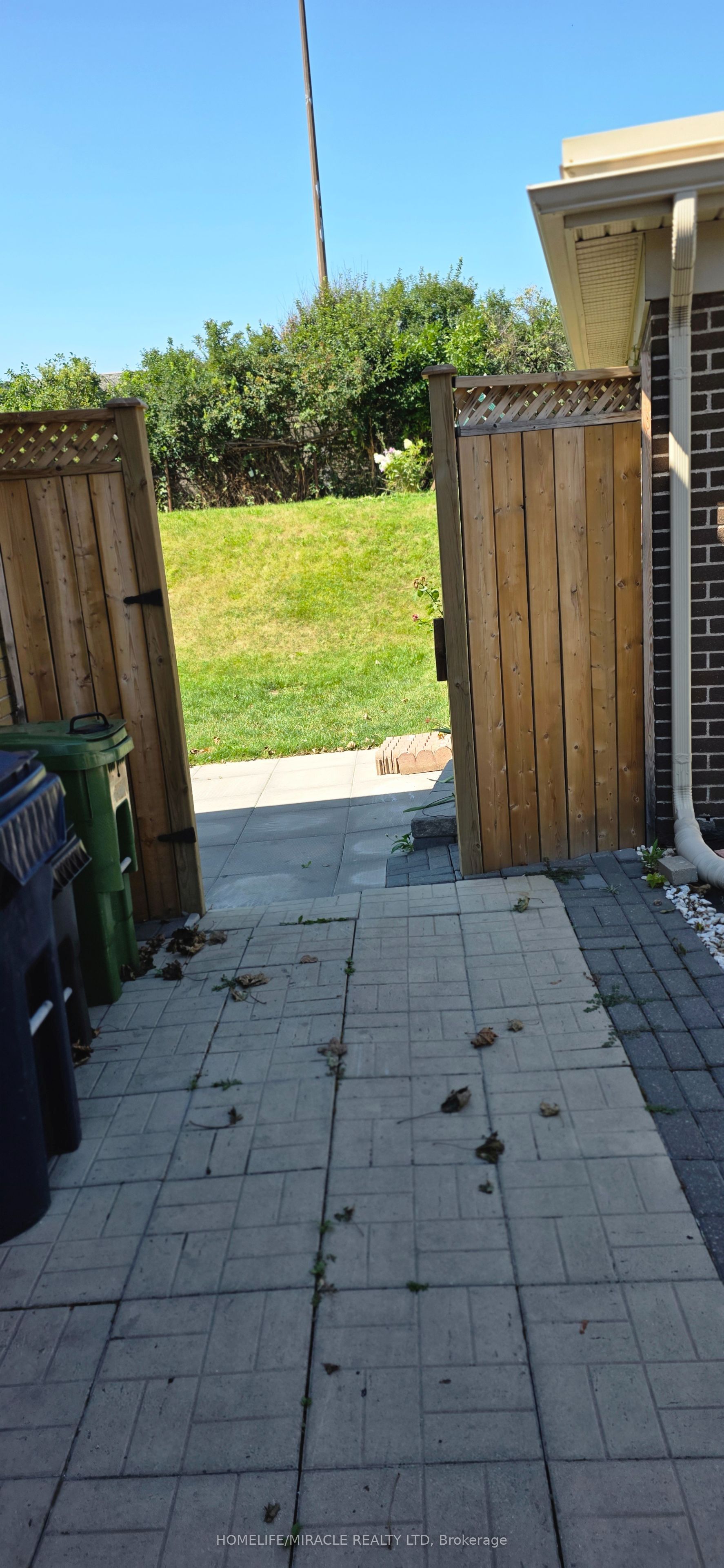 46 Cavehill Crescent Basement, Toronto, ON M1R 4P9 photo 2