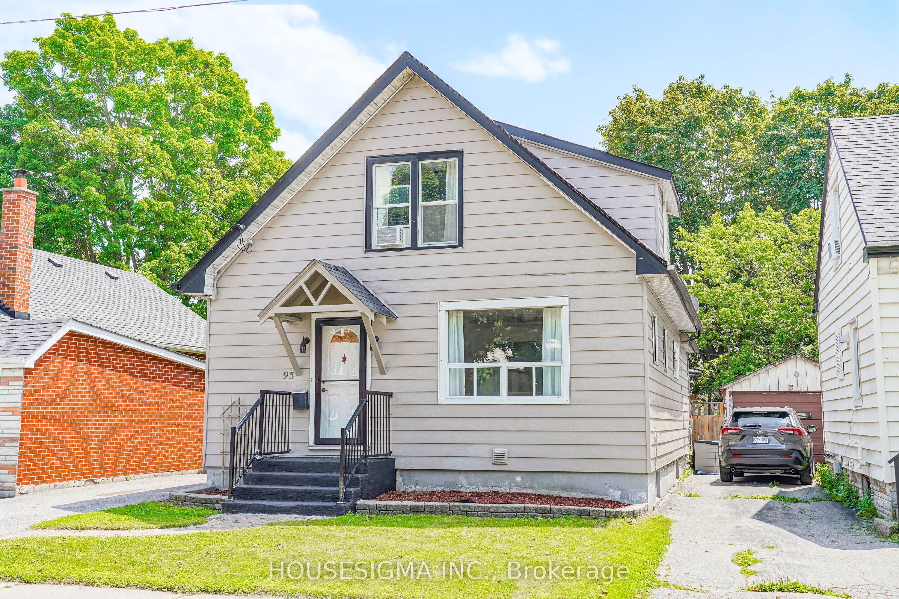93 Brock Street W, Oshawa, ON L1G 1R7 photo 2