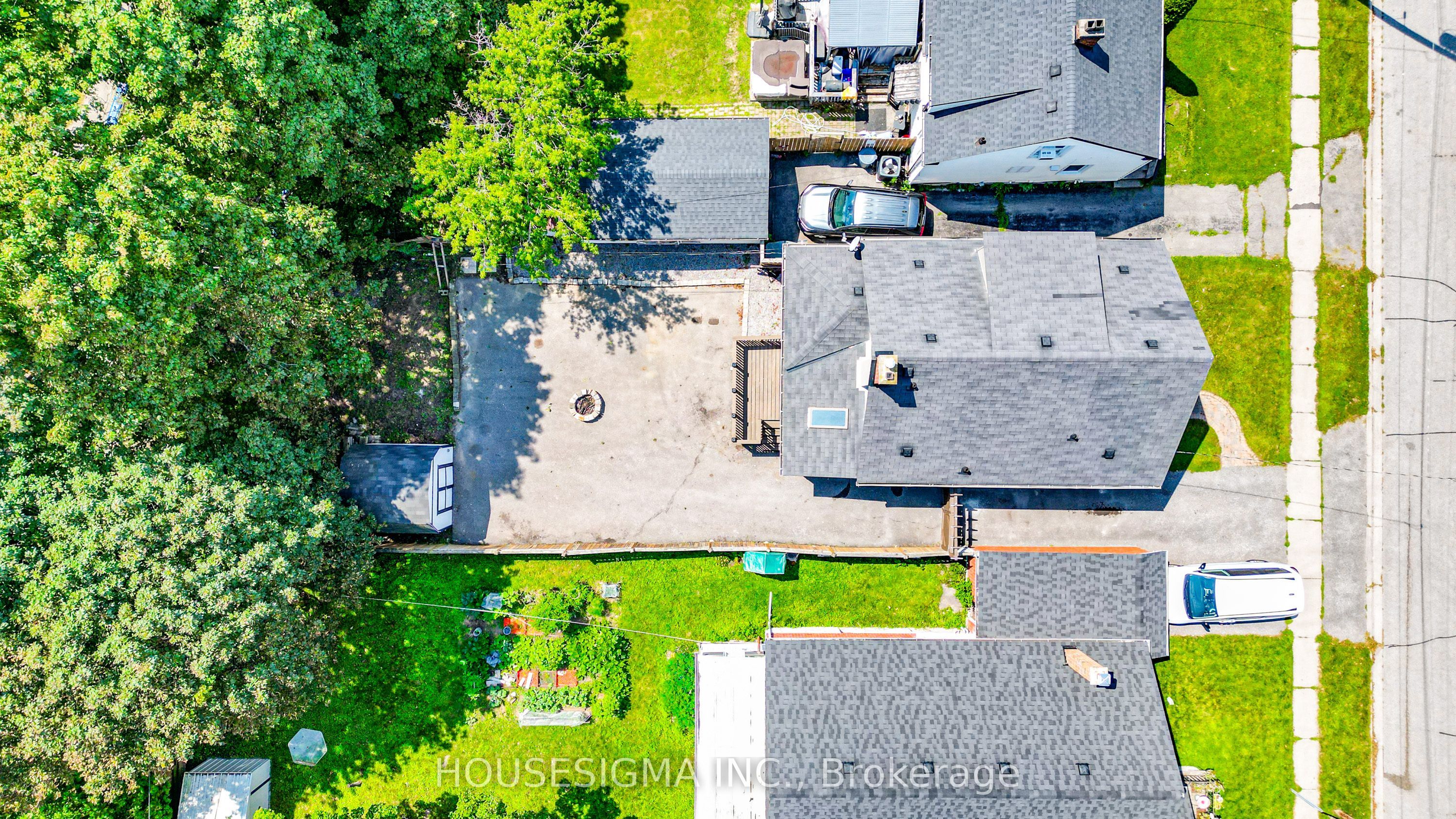 93 Brock Street W, Oshawa, ON L1G 1R7 photo 4