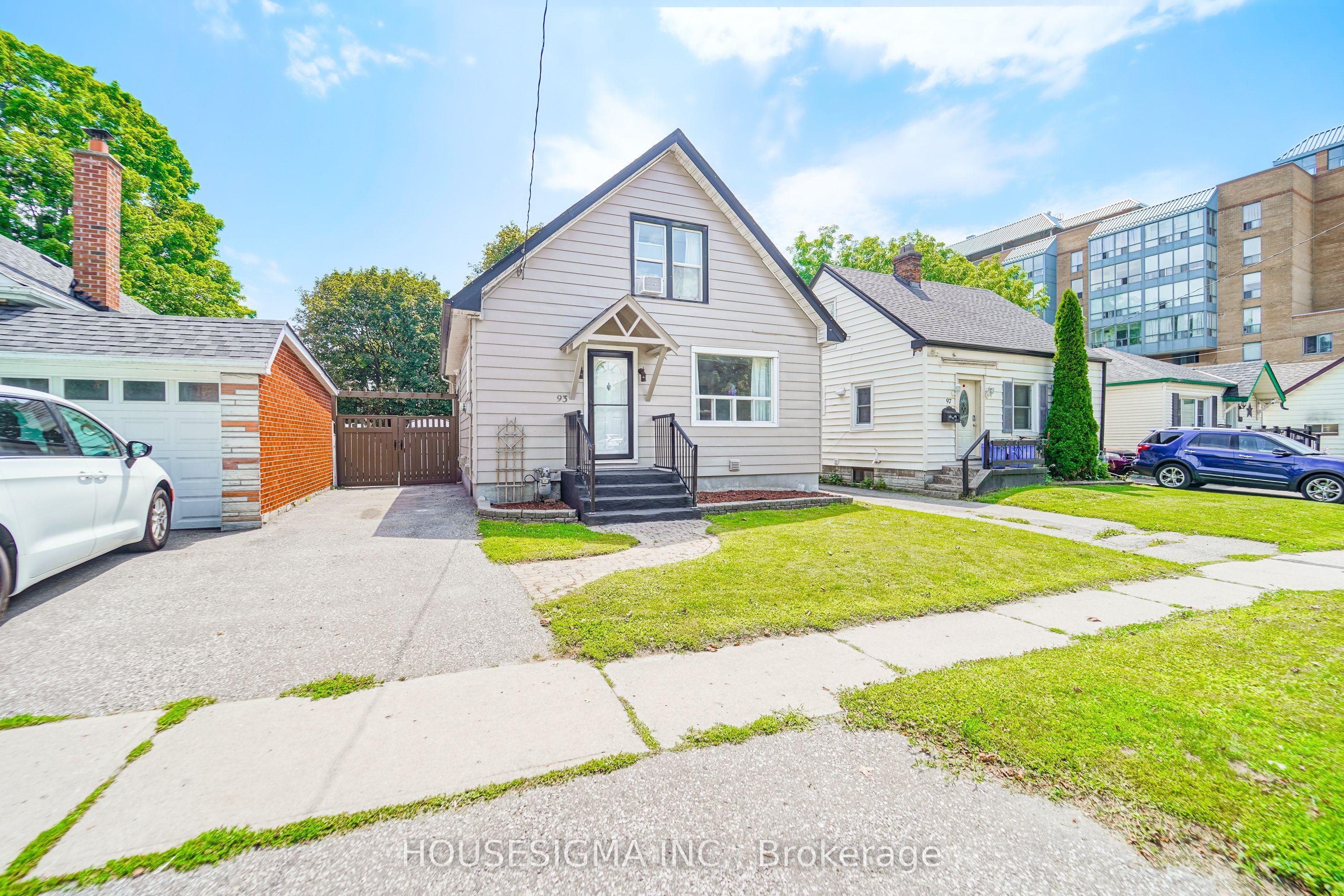 93 Brock Street W, Oshawa, ON L1G 1R7 photo 5