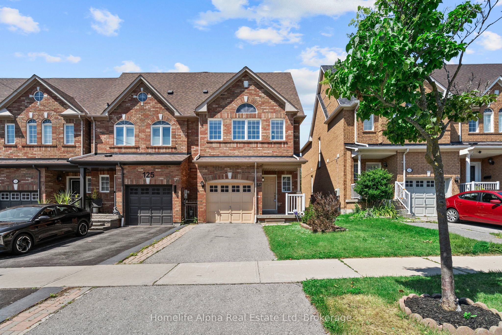 127 Dooley Crescent, Ajax, ON L1T 4J3