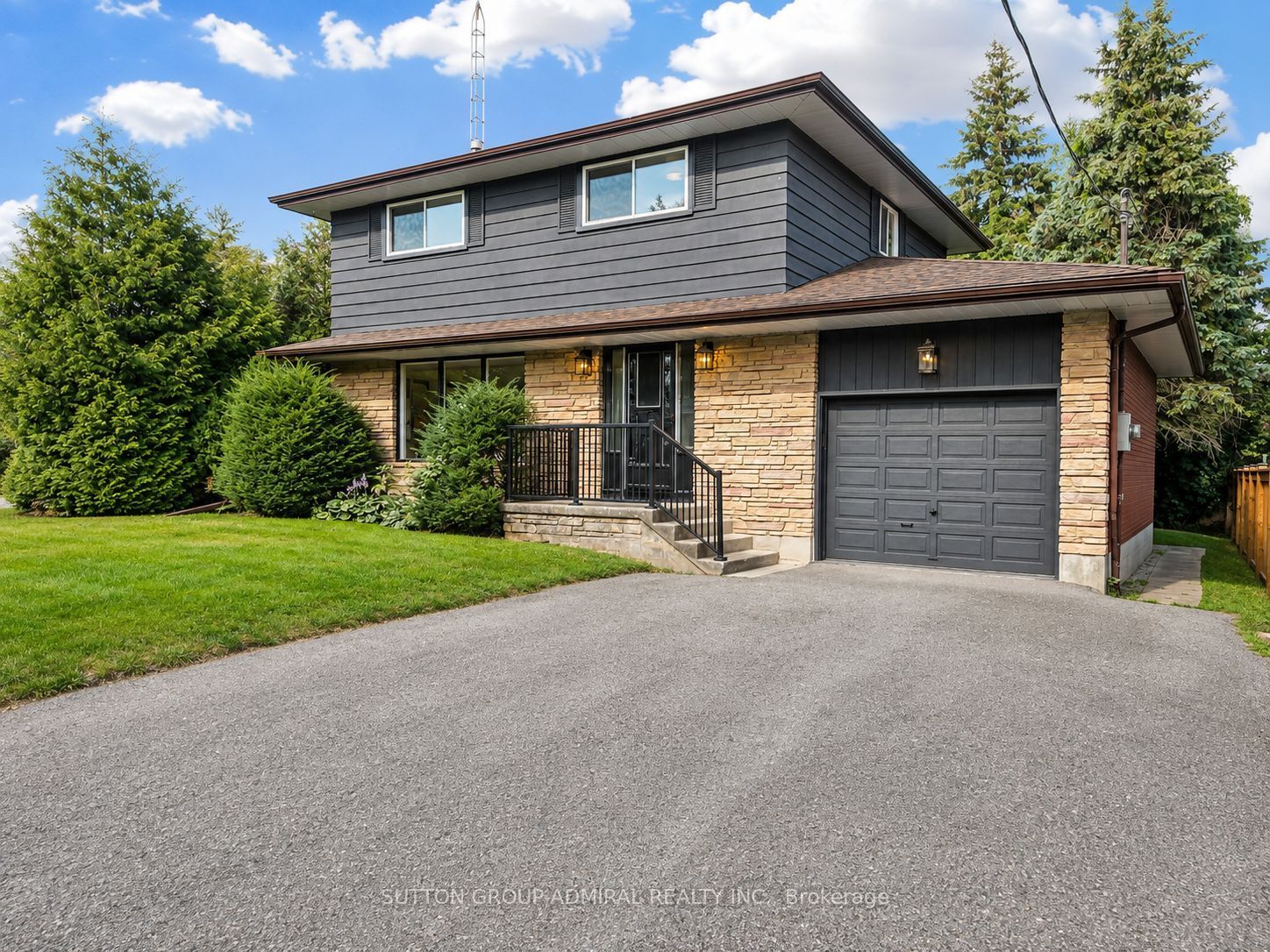 865 Regent Drive, Oshawa, ON L1G 1J2