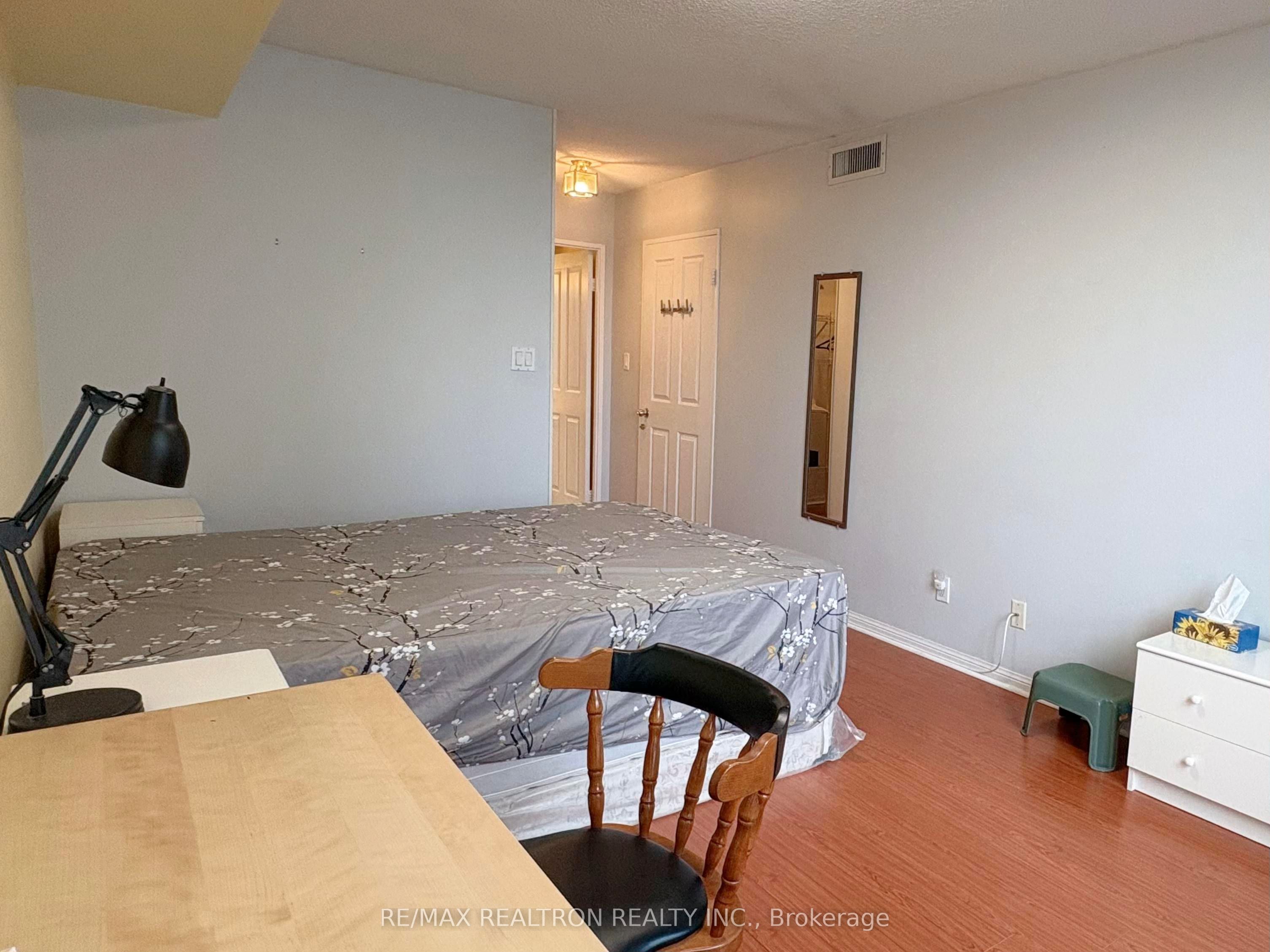 88 Corporate Drive 1708, Toronto, ON M1H 3G6 photo 4