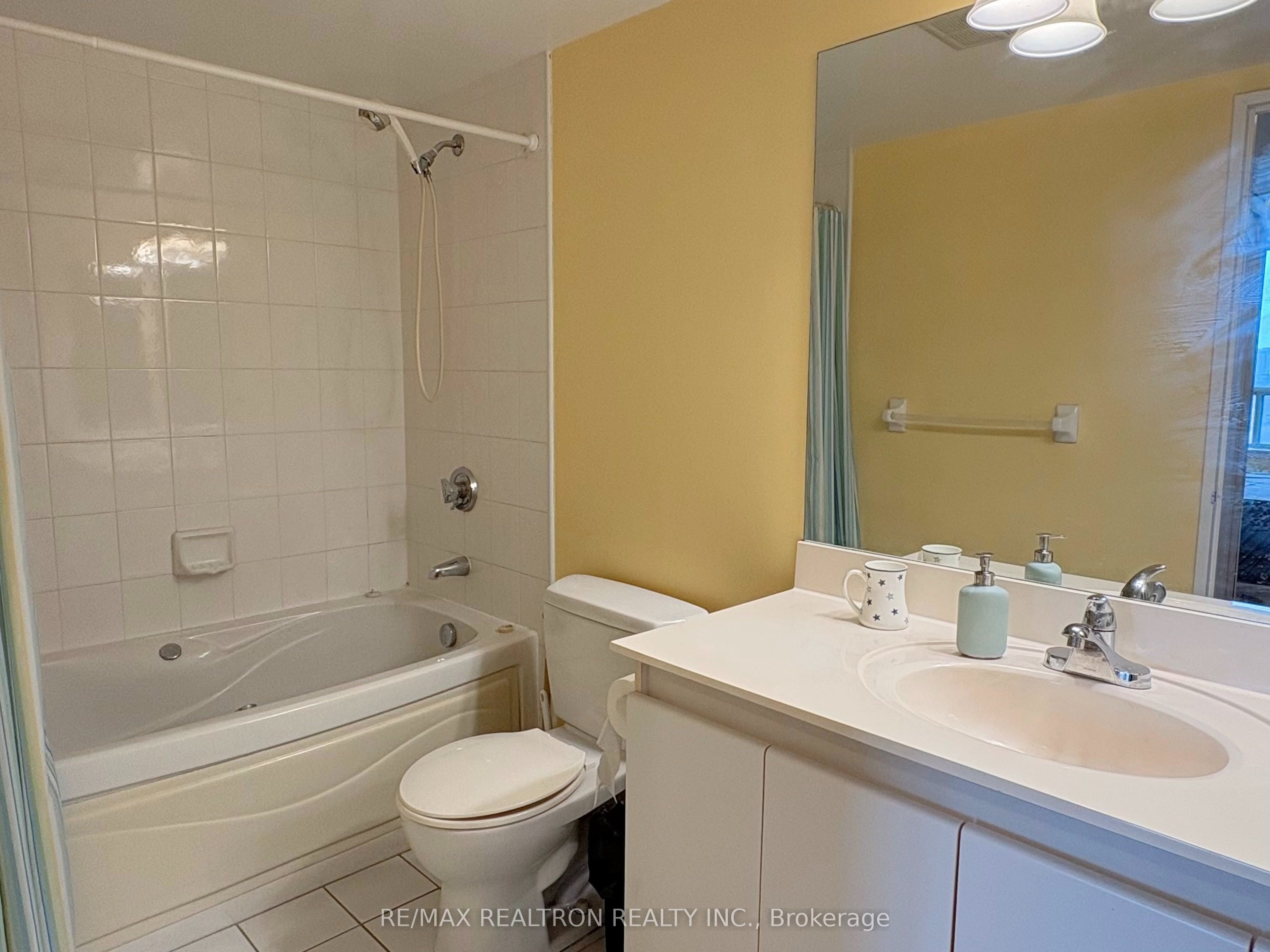 88 Corporate Drive 1708, Toronto, ON M1H 3G6 photo 5