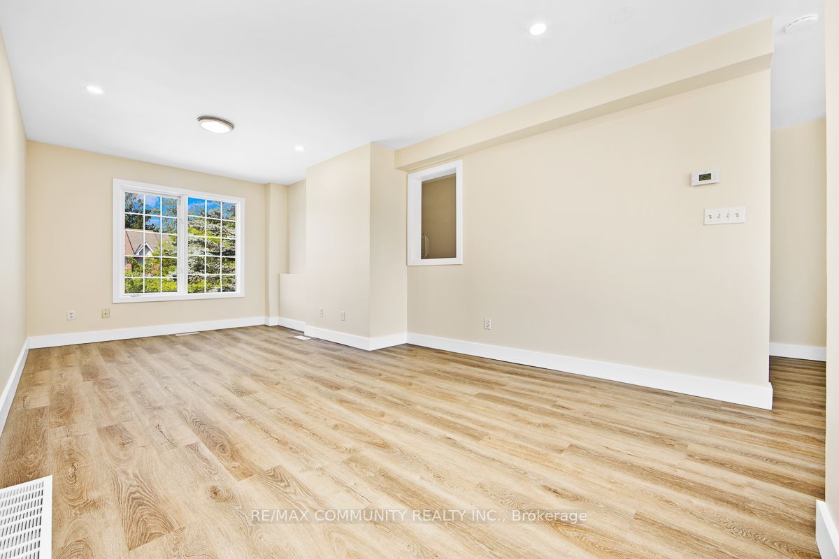 1867 Kingston Road 28, Pickering, ON L1V 6G8 photo 5