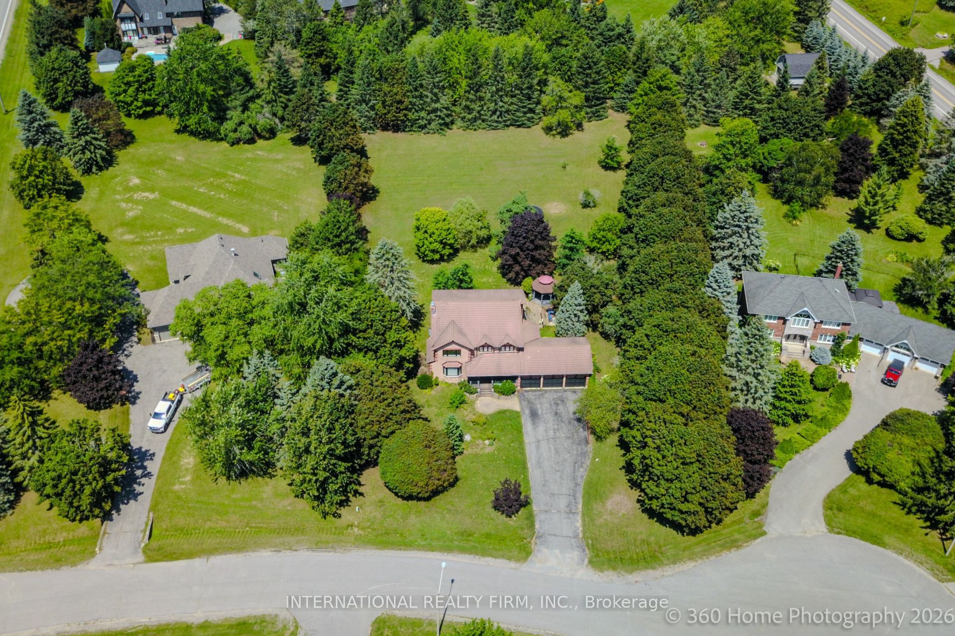 3 Taunus Court, Clarington, ON L1C 4H5 photo 2