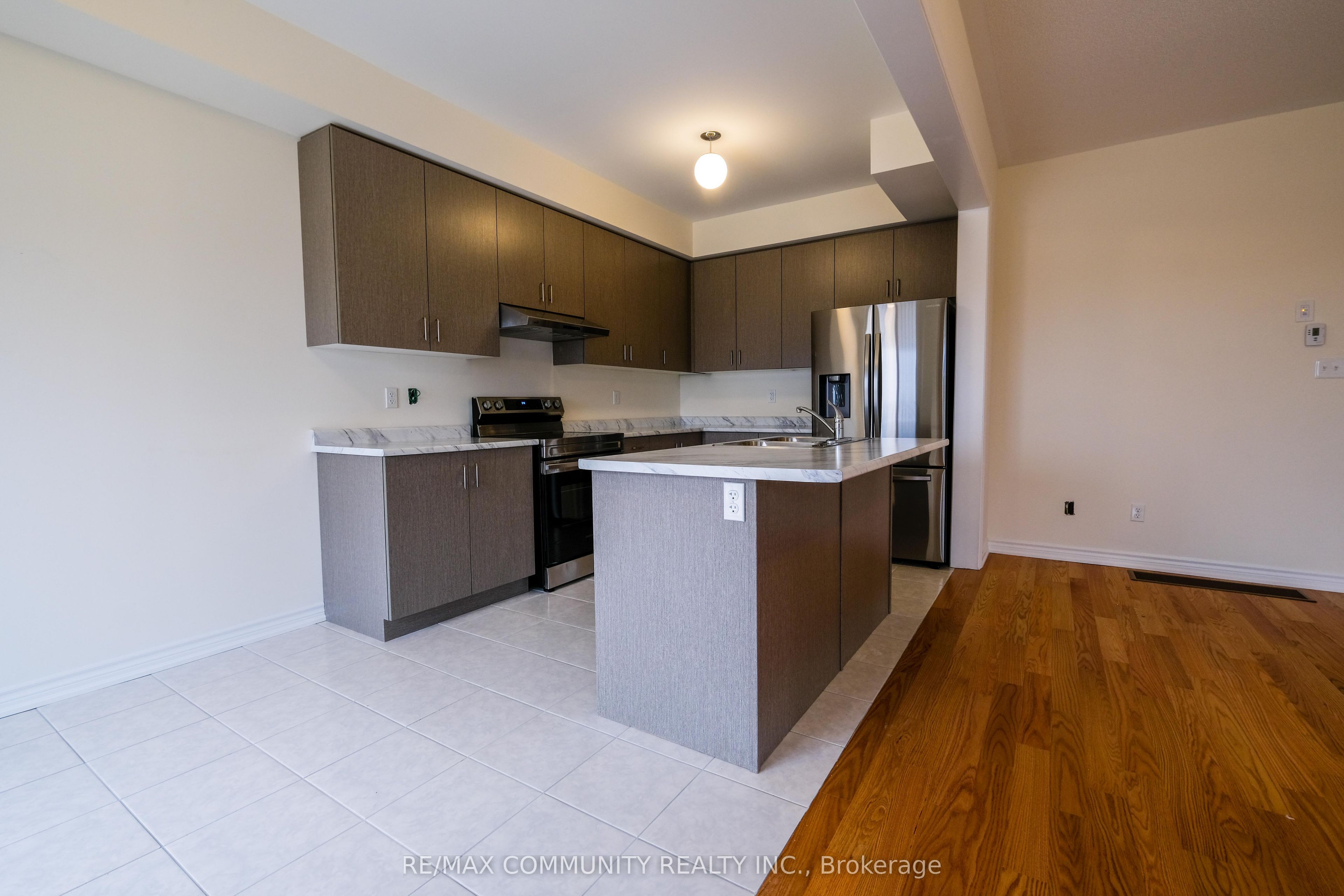 1109 Skyridge Boulevard, Pickering, ON L1X 2R2 photo 5