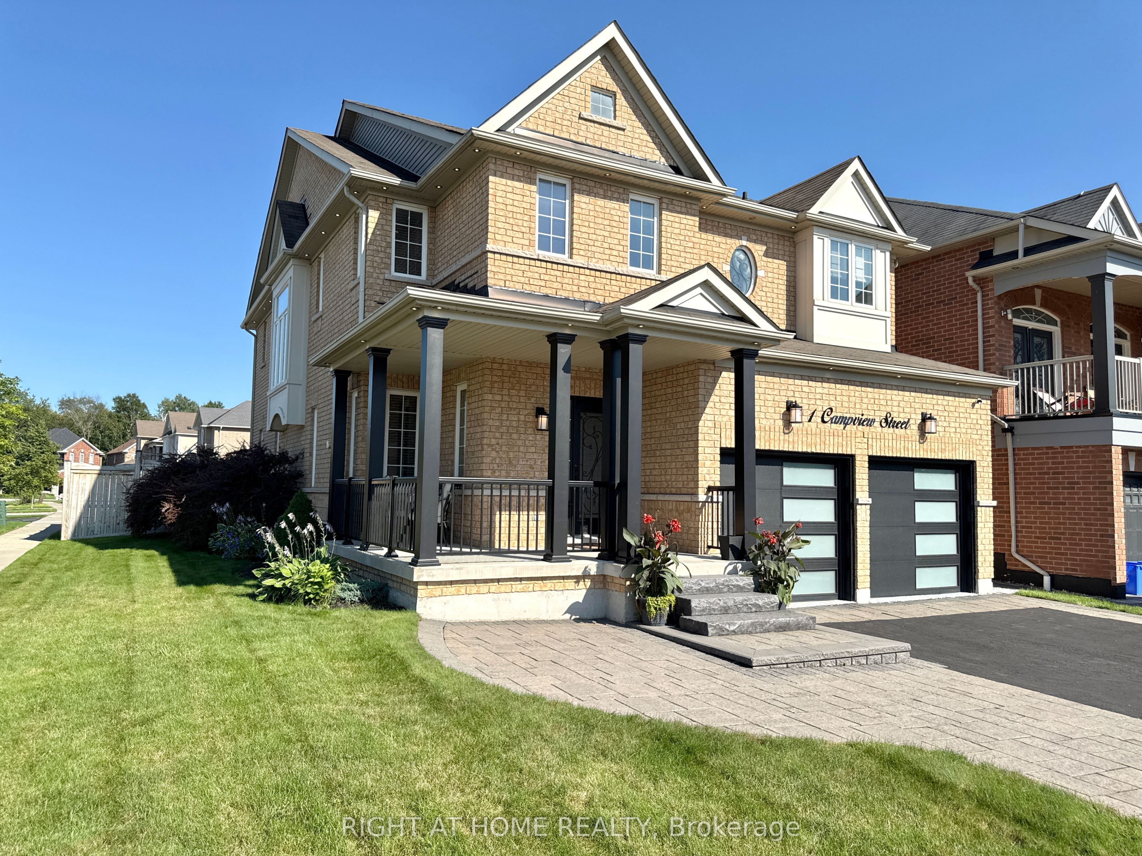 1 Campview Street, Whitby, ON L1R 0K5