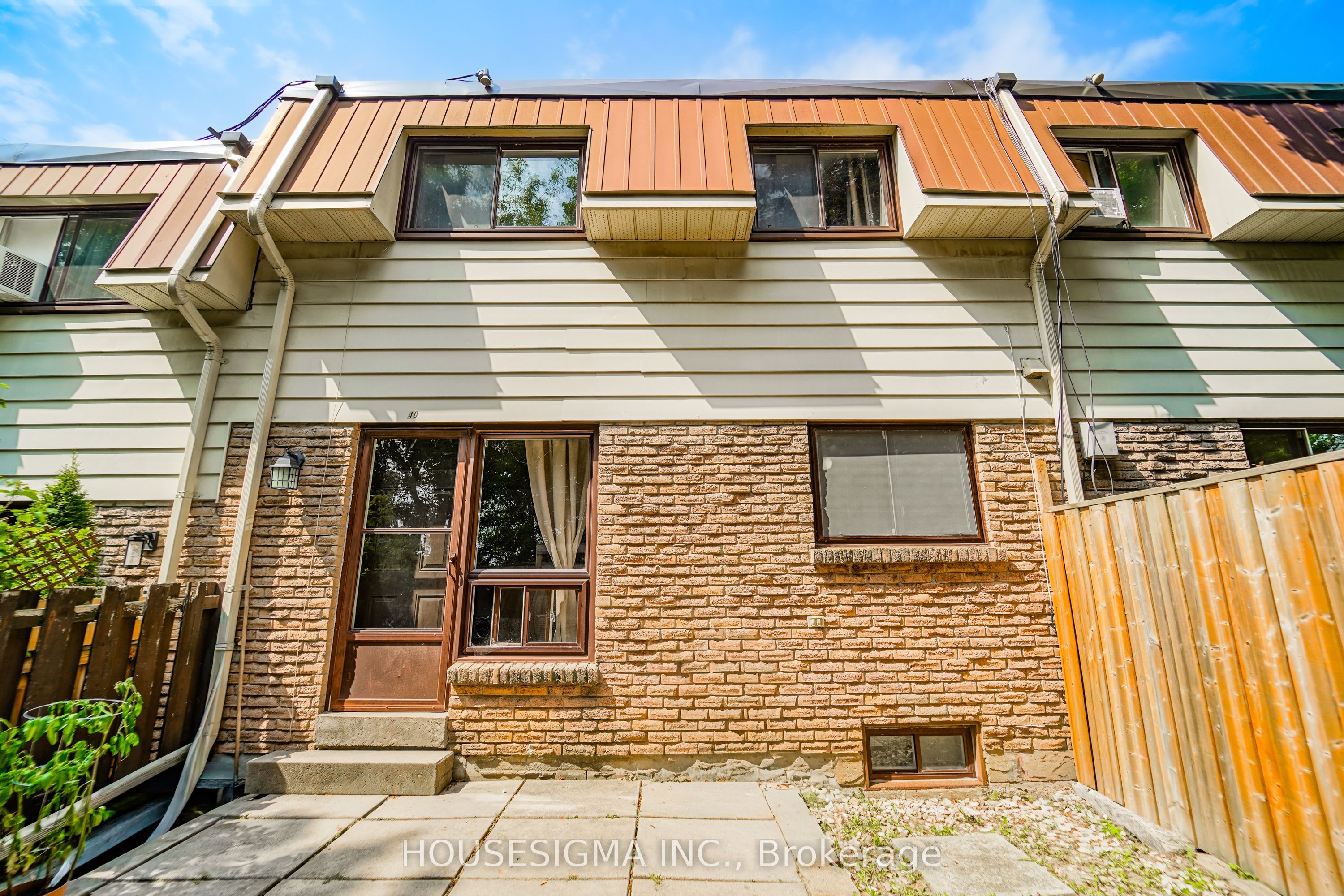 506 Normandy Street 40, Oshawa, ON L1H 7N8 photo 3