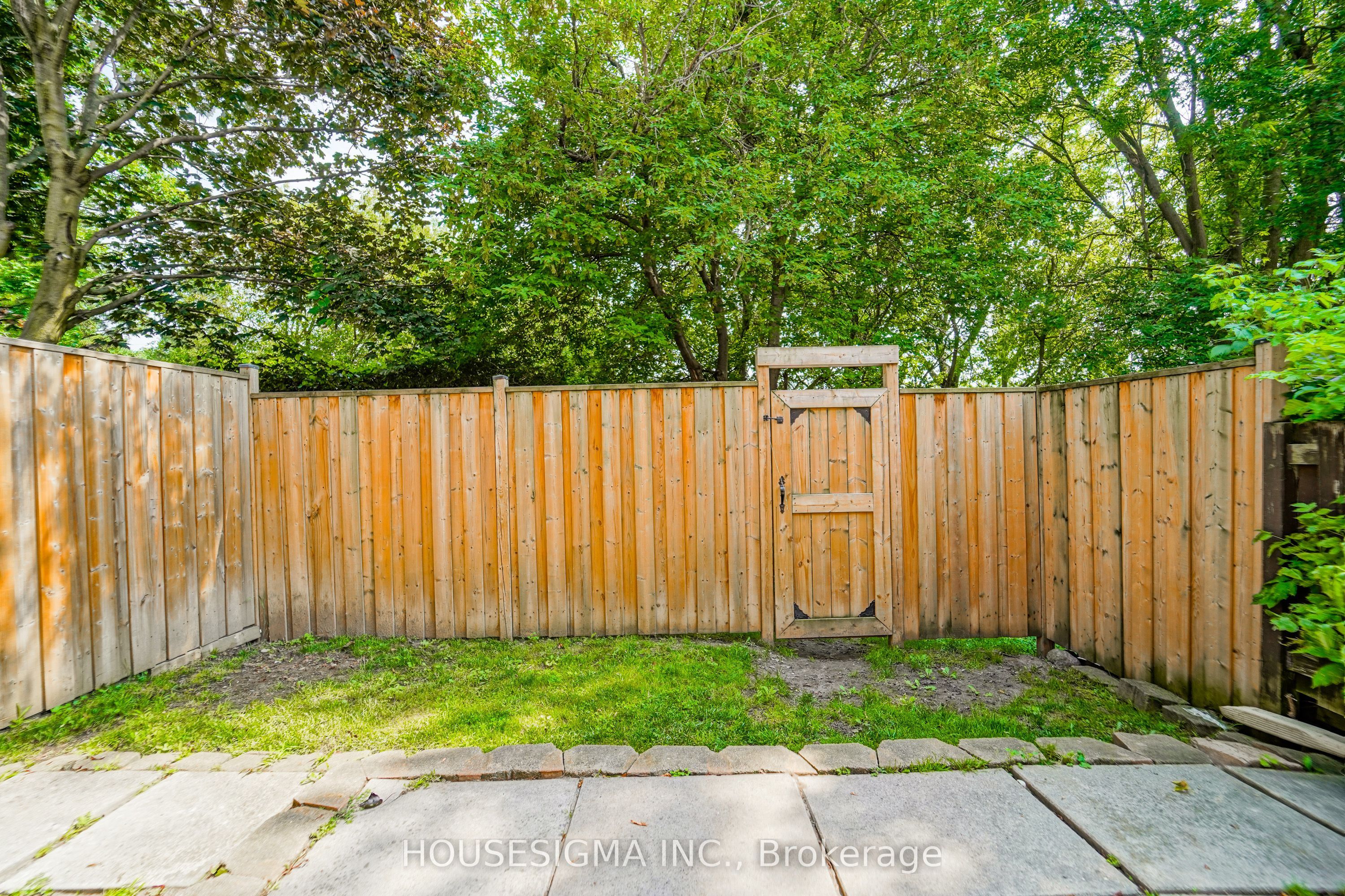 506 Normandy Street 40, Oshawa, ON L1H 7N8 photo 5