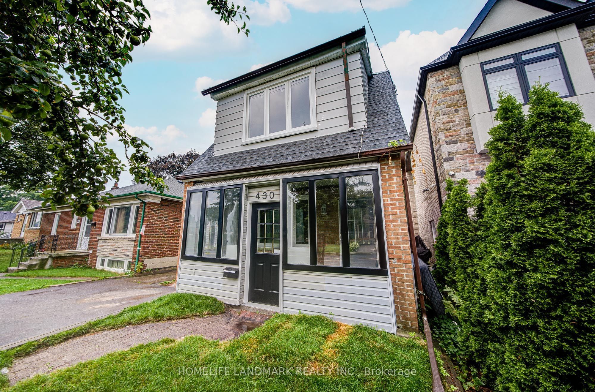 430 Pharmacy Avenue, Toronto, ON M1L 3G6 photo 2