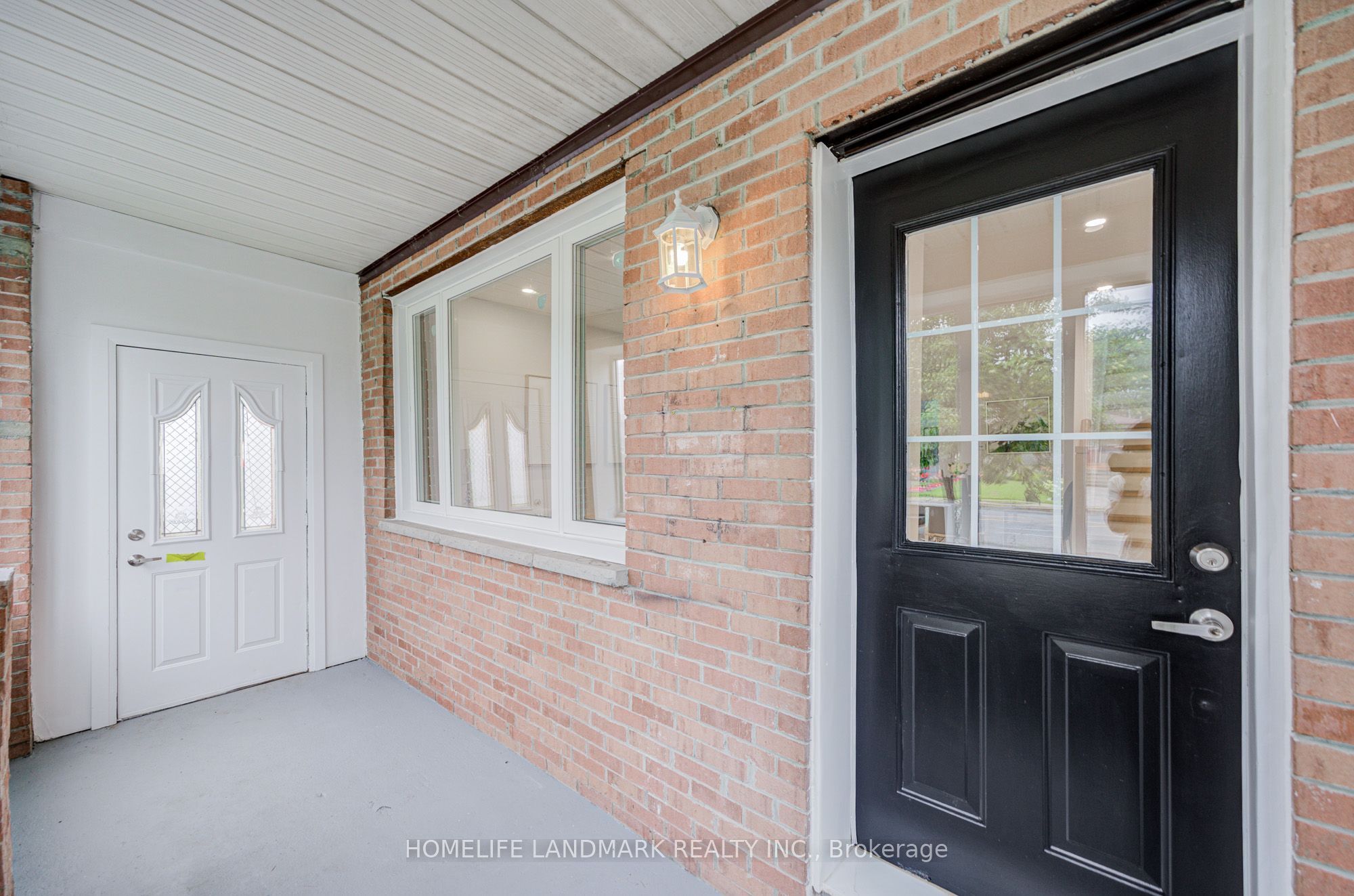 430 Pharmacy Avenue, Toronto, ON M1L 3G6 photo 3